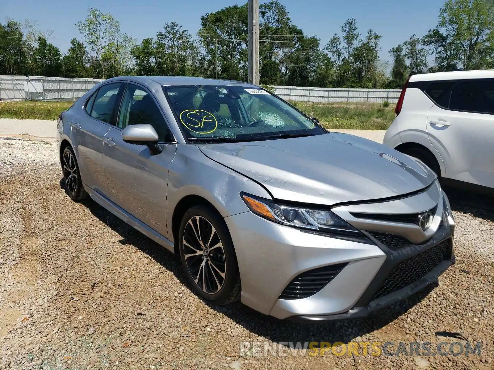 1 Photograph of a damaged car 4T1B11HK1KU213404 TOYOTA CAMRY 2019