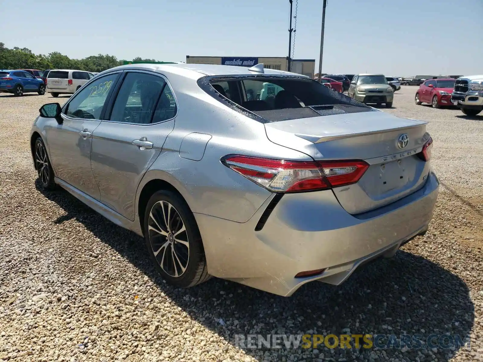 3 Photograph of a damaged car 4T1B11HK1KU213404 TOYOTA CAMRY 2019