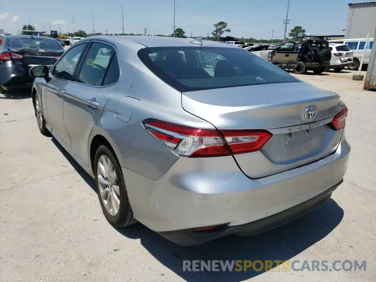 3 Photograph of a damaged car 4T1B11HK1KU213581 TOYOTA CAMRY 2019