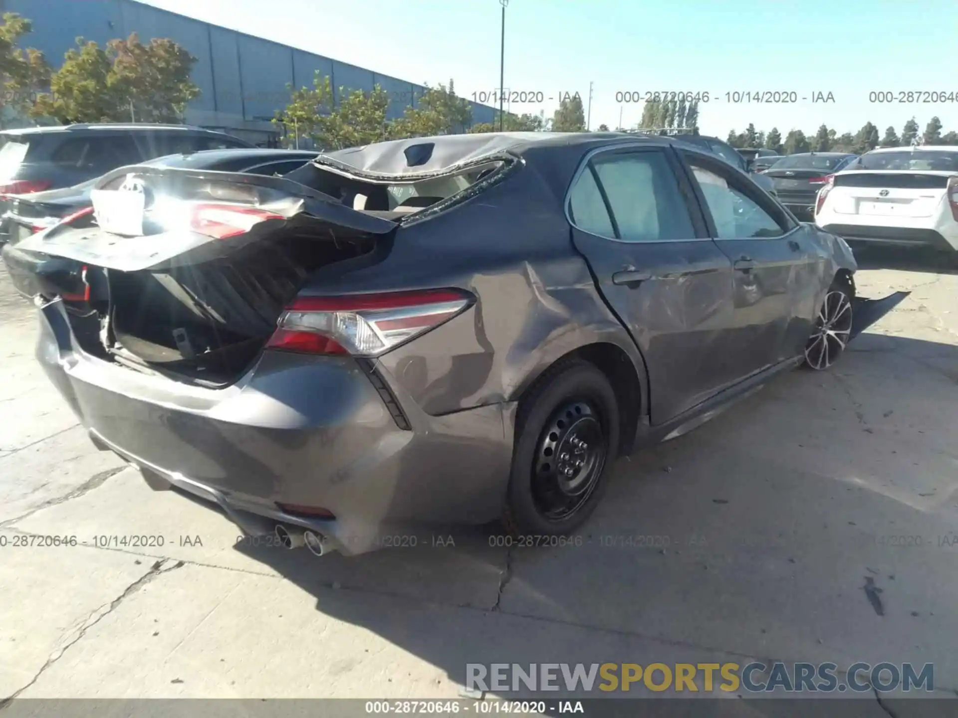 4 Photograph of a damaged car 4T1B11HK1KU214942 TOYOTA CAMRY 2019