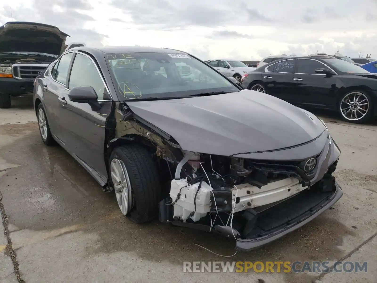 1 Photograph of a damaged car 4T1B11HK1KU215573 TOYOTA CAMRY 2019