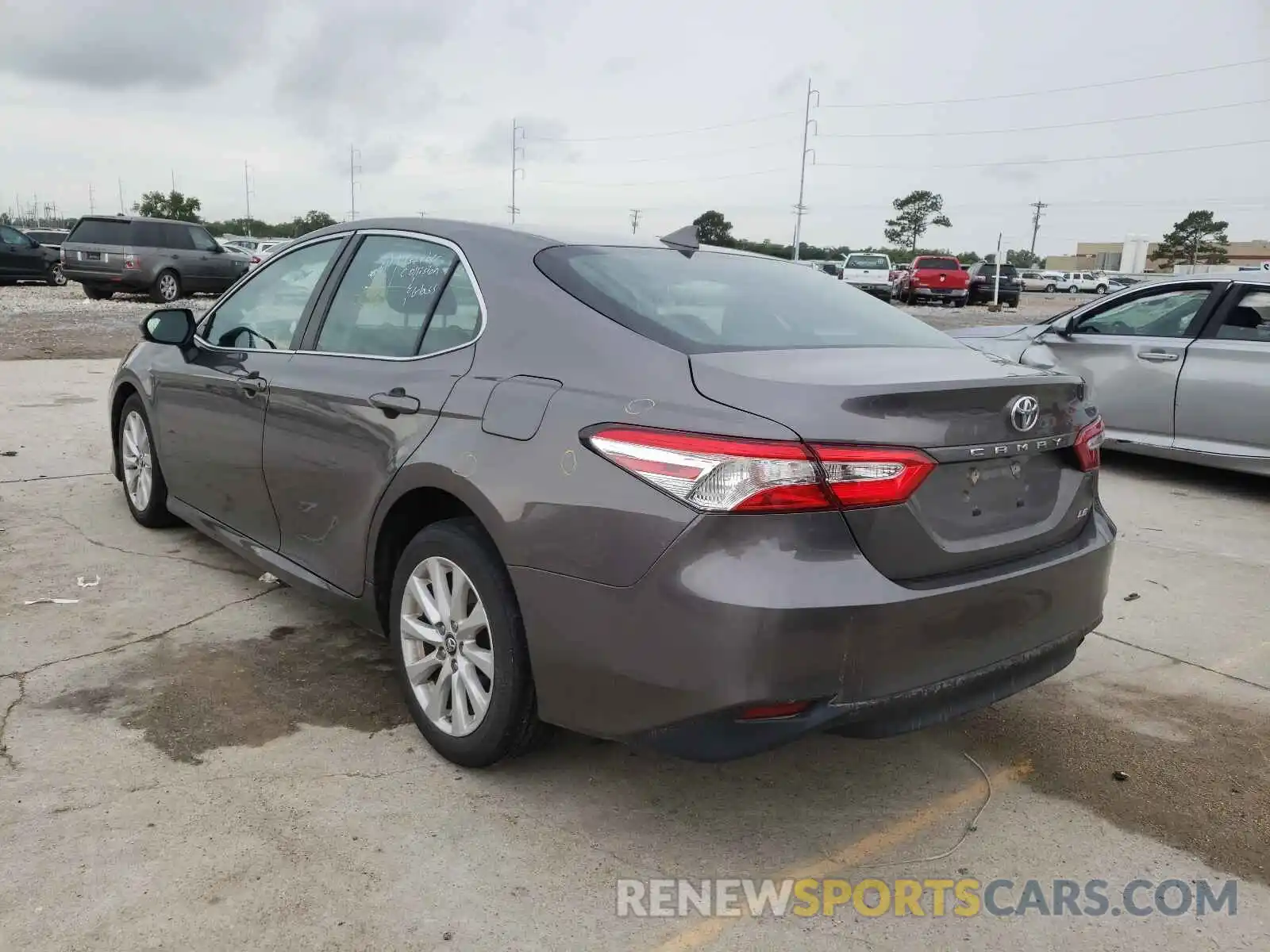 3 Photograph of a damaged car 4T1B11HK1KU215573 TOYOTA CAMRY 2019