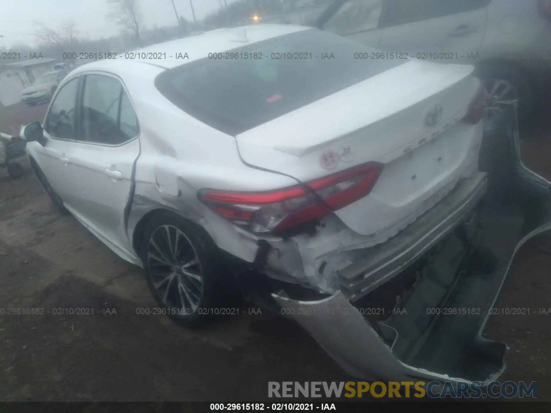 3 Photograph of a damaged car 4T1B11HK1KU216318 TOYOTA CAMRY 2019