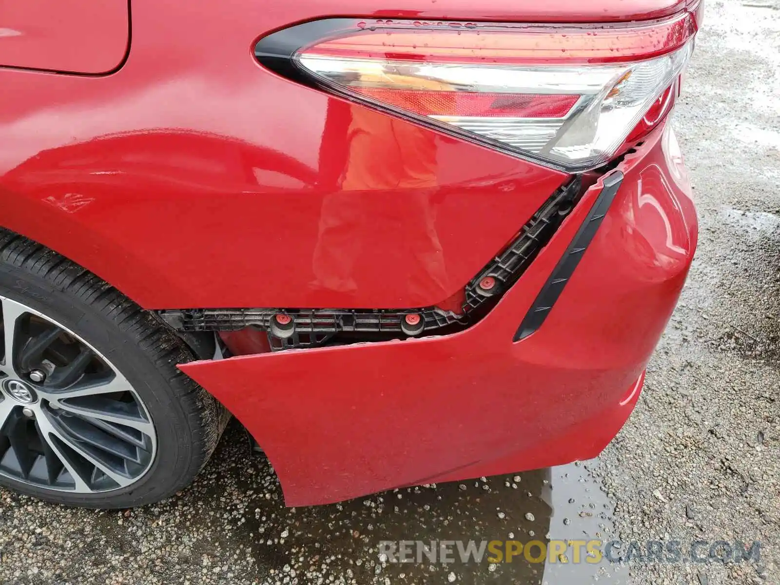 9 Photograph of a damaged car 4T1B11HK1KU216514 TOYOTA CAMRY 2019