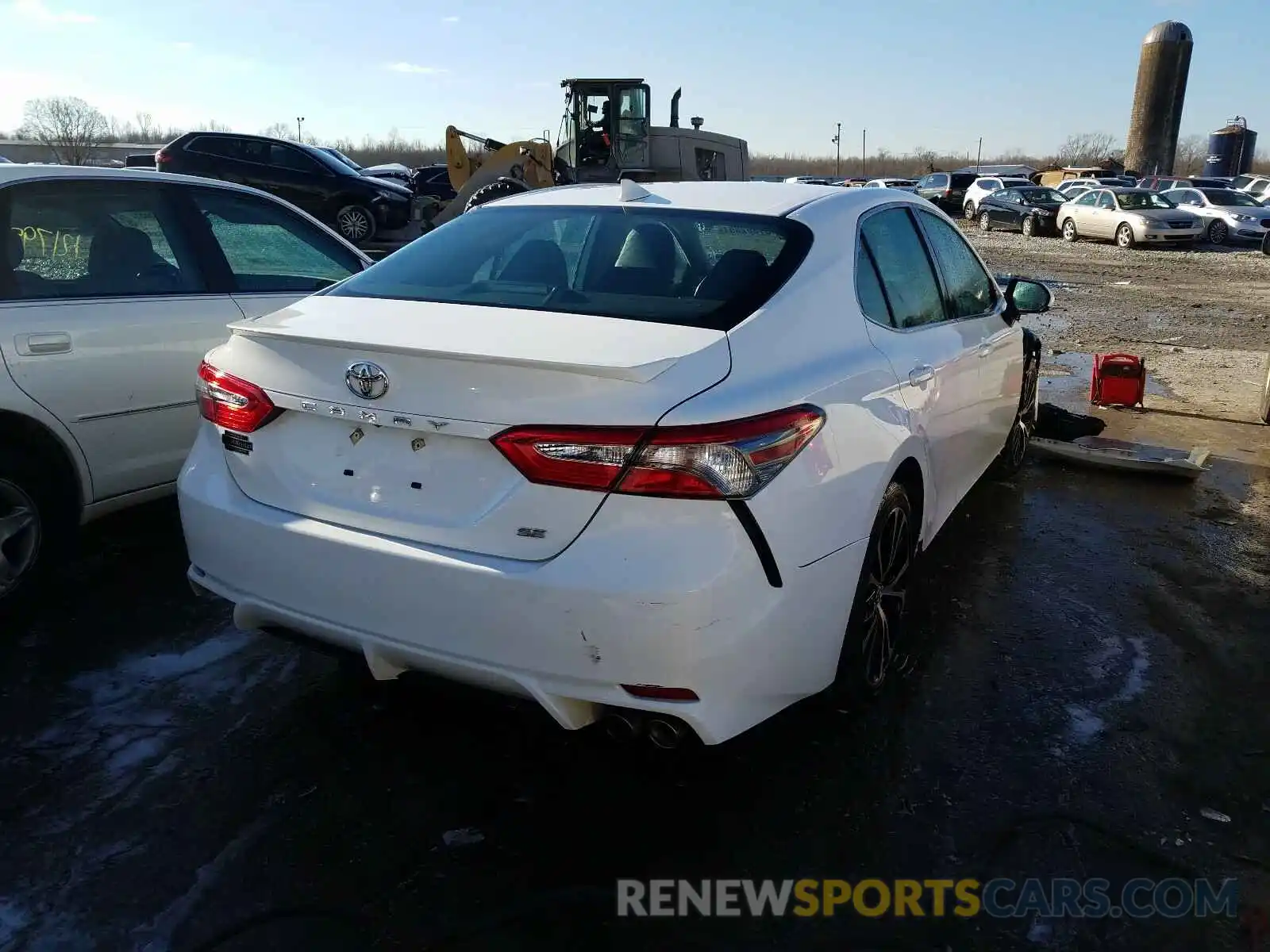 4 Photograph of a damaged car 4T1B11HK1KU218103 TOYOTA CAMRY 2019