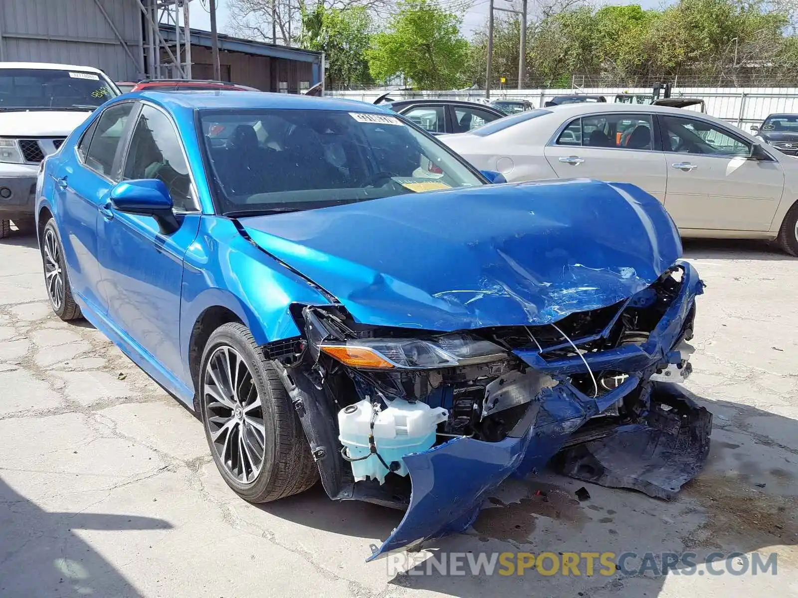 1 Photograph of a damaged car 4T1B11HK1KU220532 TOYOTA CAMRY 2019