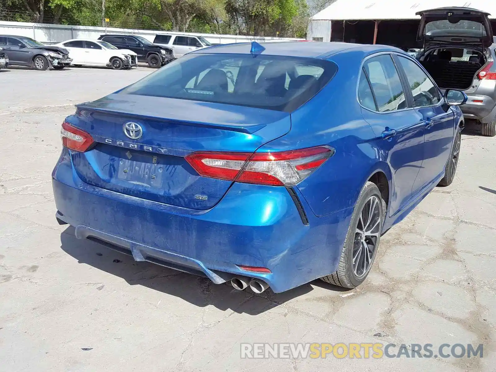 4 Photograph of a damaged car 4T1B11HK1KU220532 TOYOTA CAMRY 2019