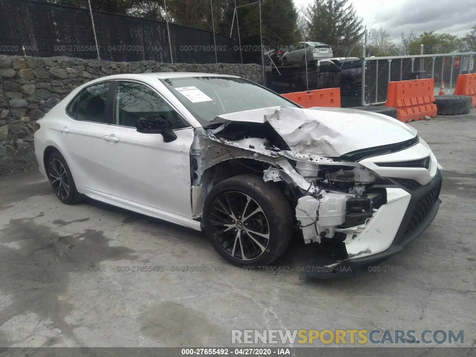 1 Photograph of a damaged car 4T1B11HK1KU220546 TOYOTA CAMRY 2019