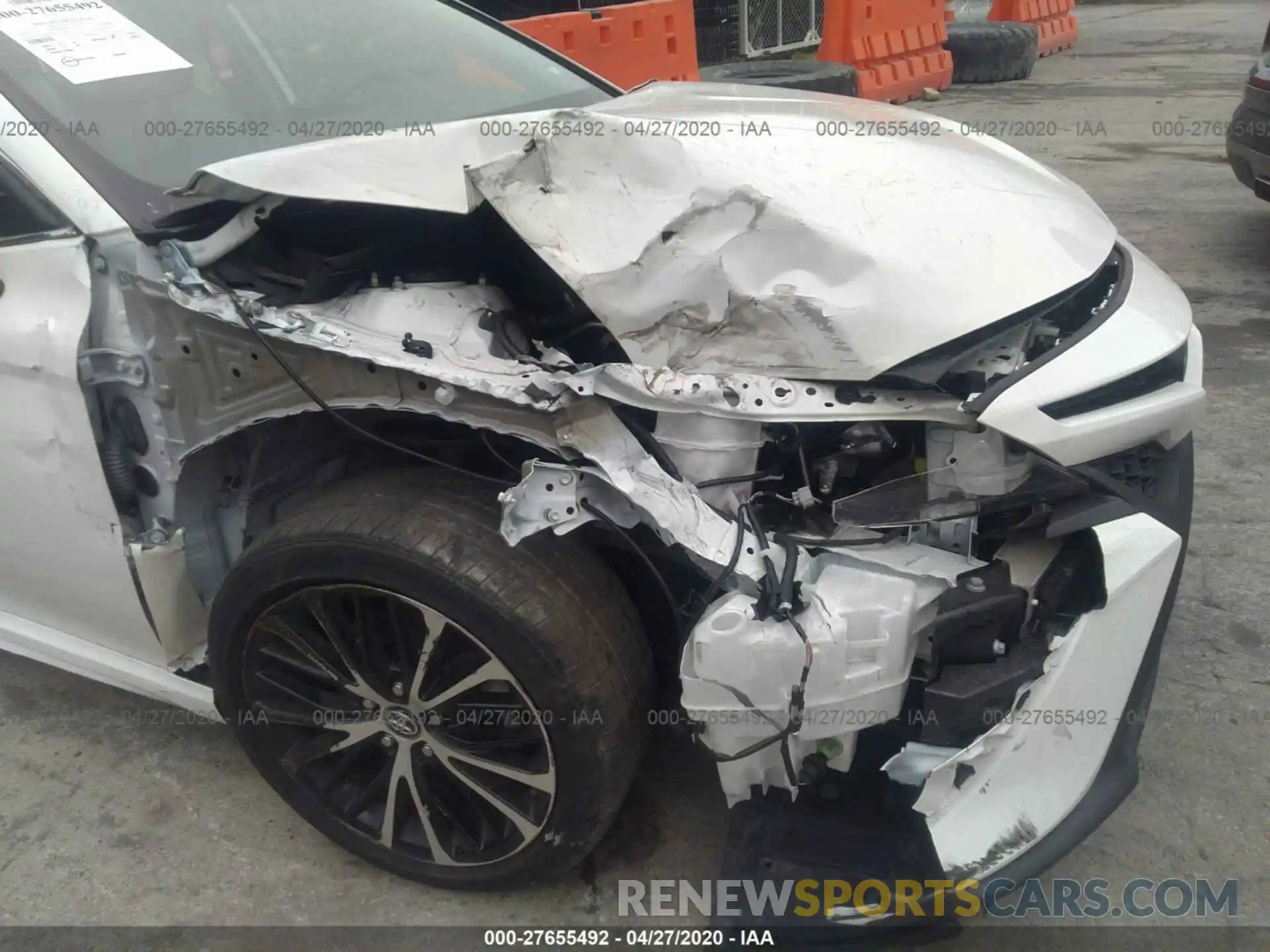 6 Photograph of a damaged car 4T1B11HK1KU220546 TOYOTA CAMRY 2019