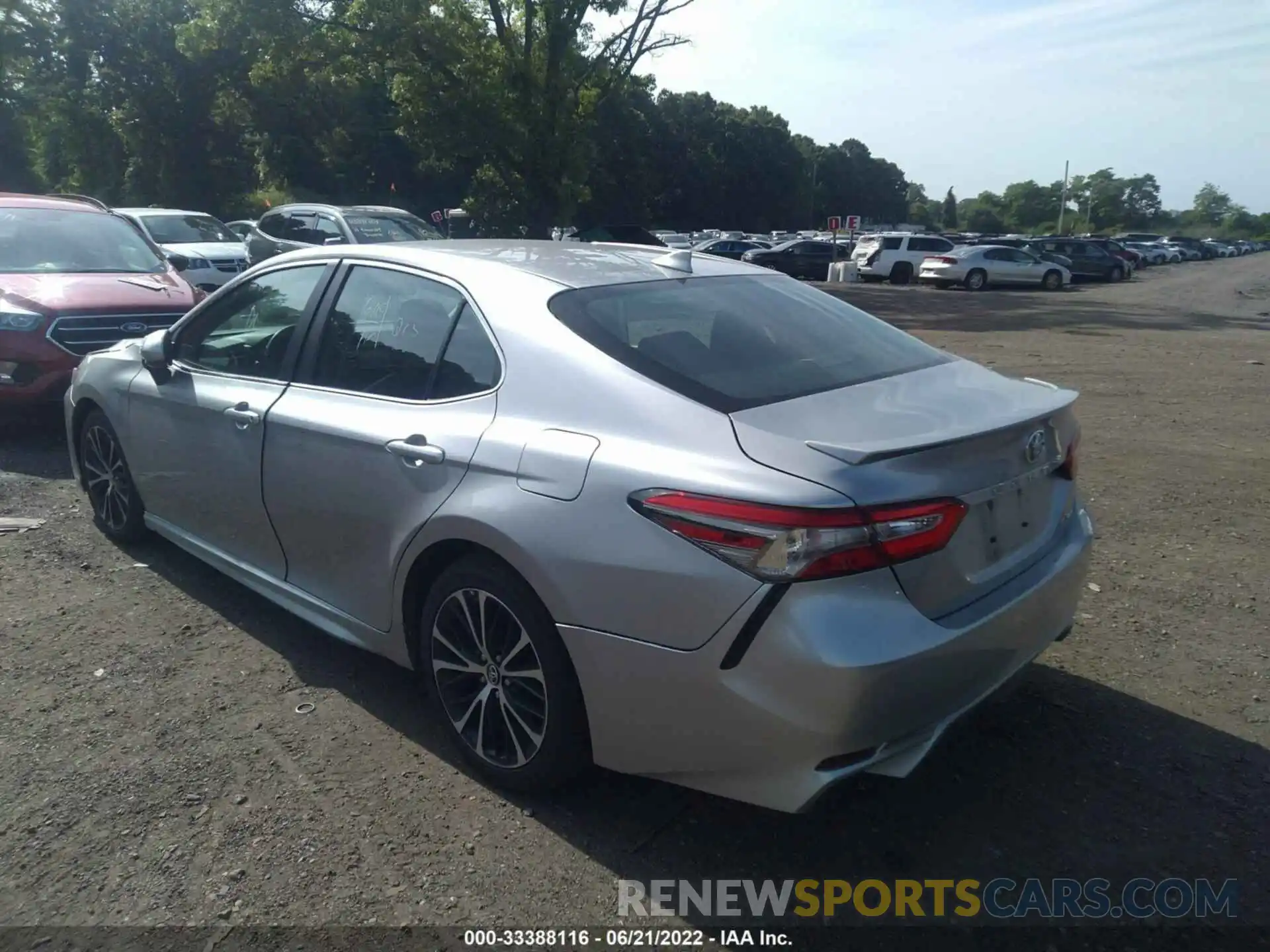 3 Photograph of a damaged car 4T1B11HK1KU221163 TOYOTA CAMRY 2019