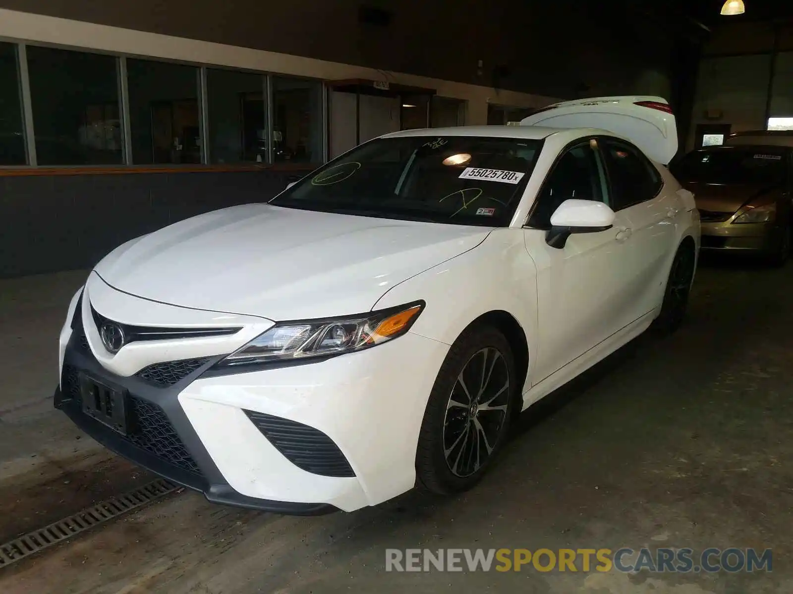 2 Photograph of a damaged car 4T1B11HK1KU221888 TOYOTA CAMRY 2019