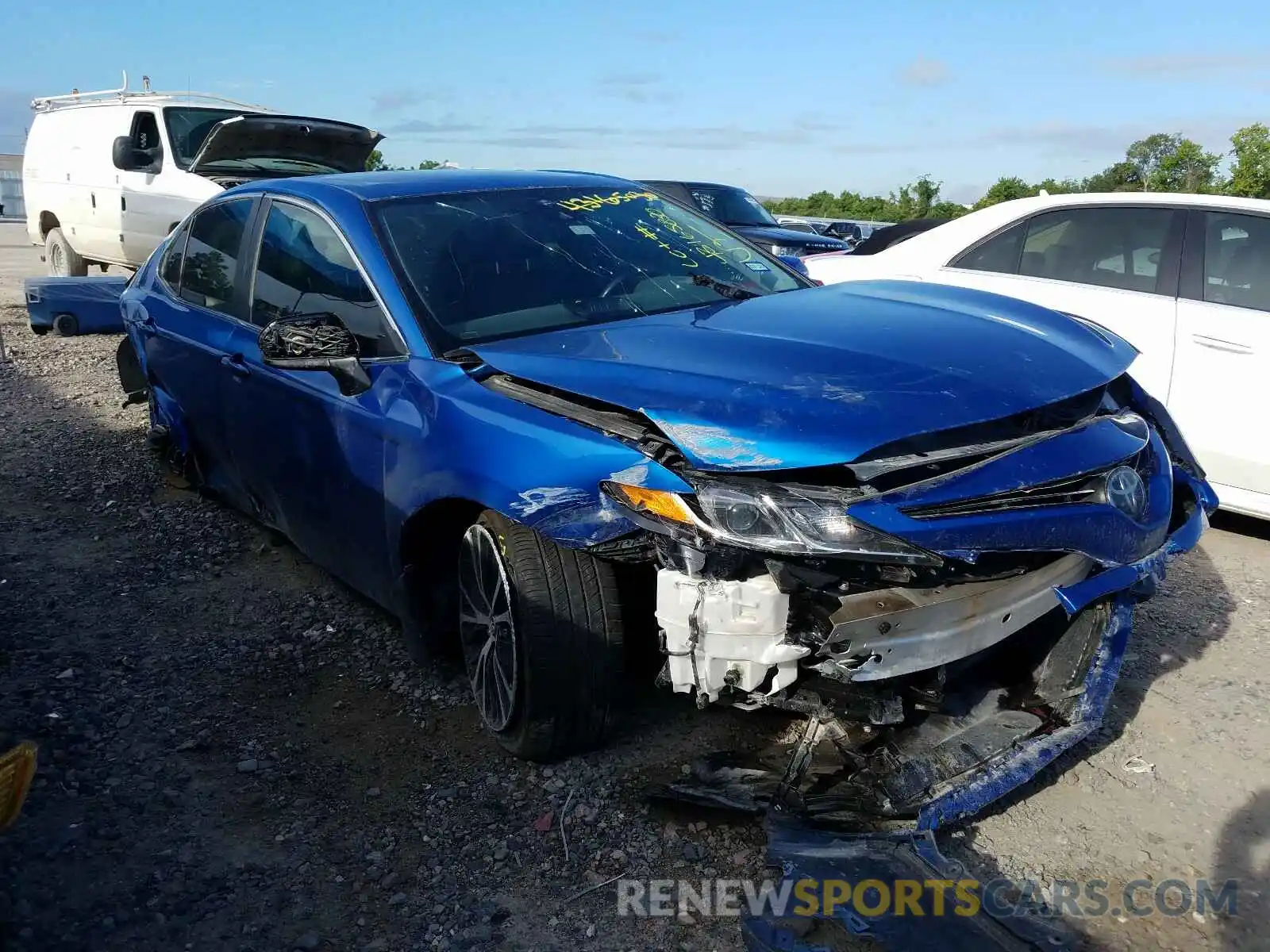 1 Photograph of a damaged car 4T1B11HK1KU223186 TOYOTA CAMRY 2019