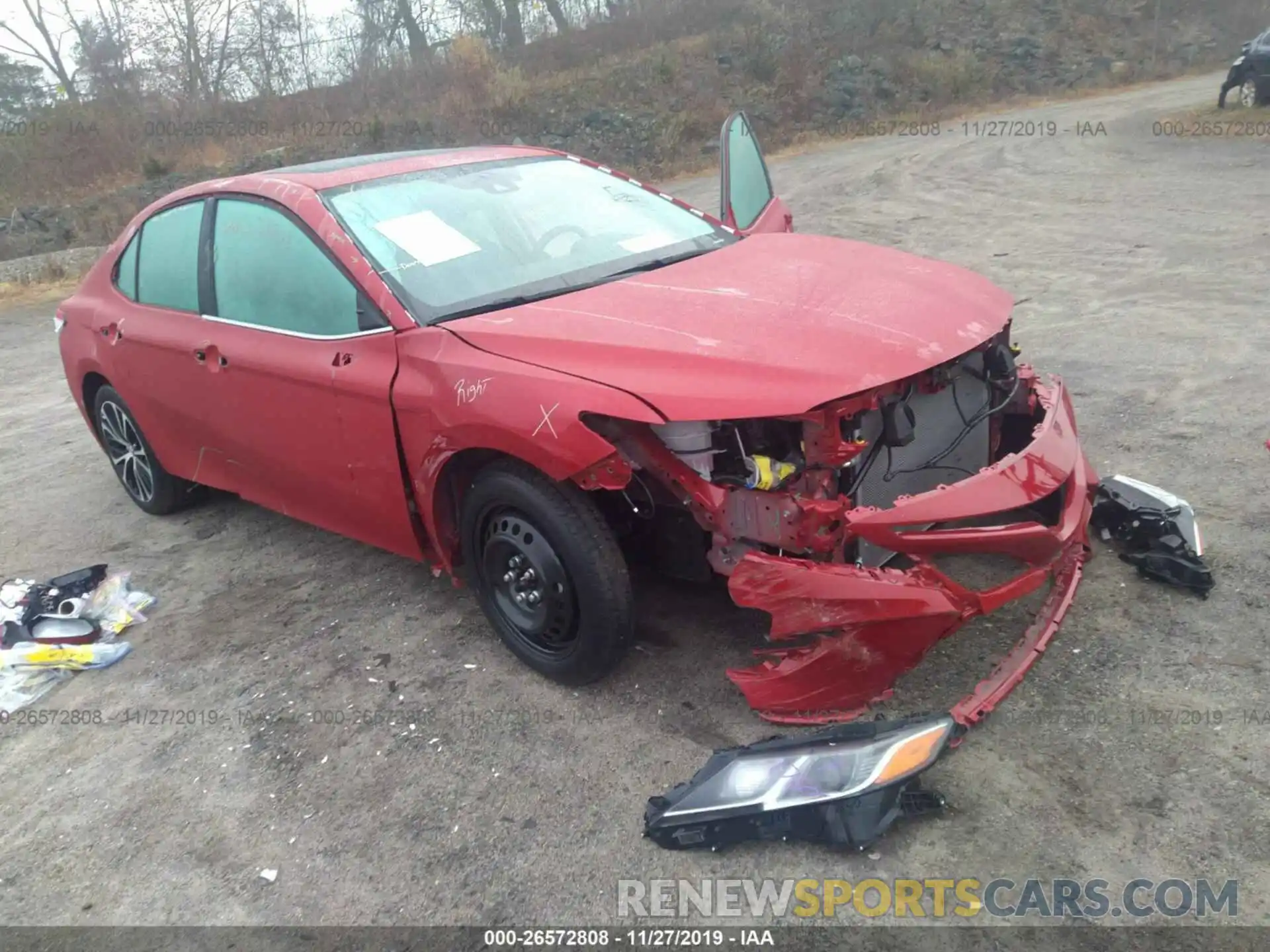 1 Photograph of a damaged car 4T1B11HK1KU225679 TOYOTA CAMRY 2019