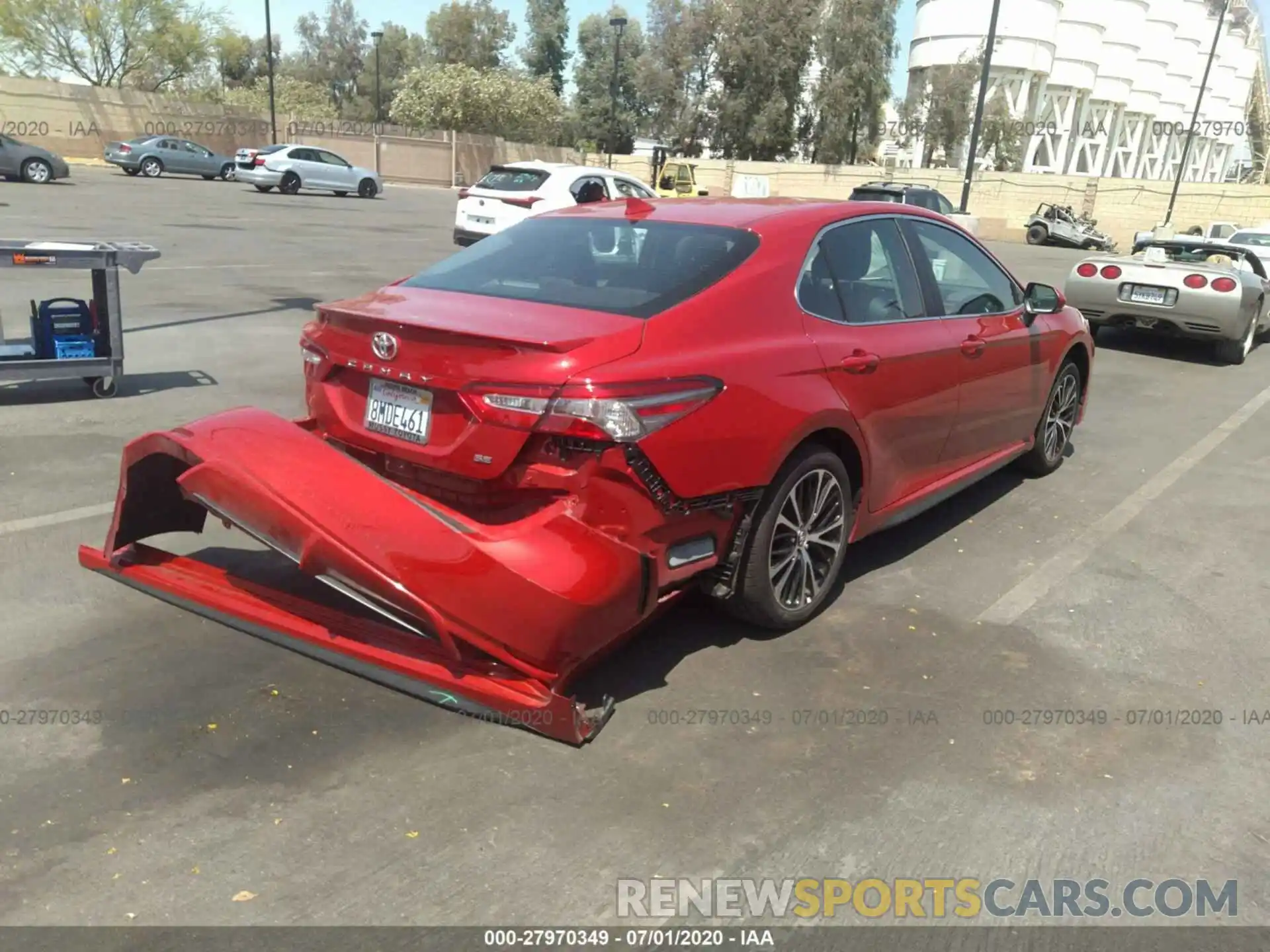 4 Photograph of a damaged car 4T1B11HK1KU226234 TOYOTA CAMRY 2019