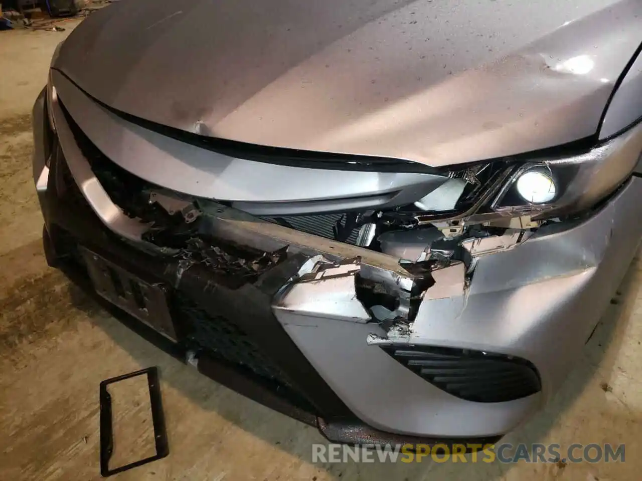 9 Photograph of a damaged car 4T1B11HK1KU226265 TOYOTA CAMRY 2019