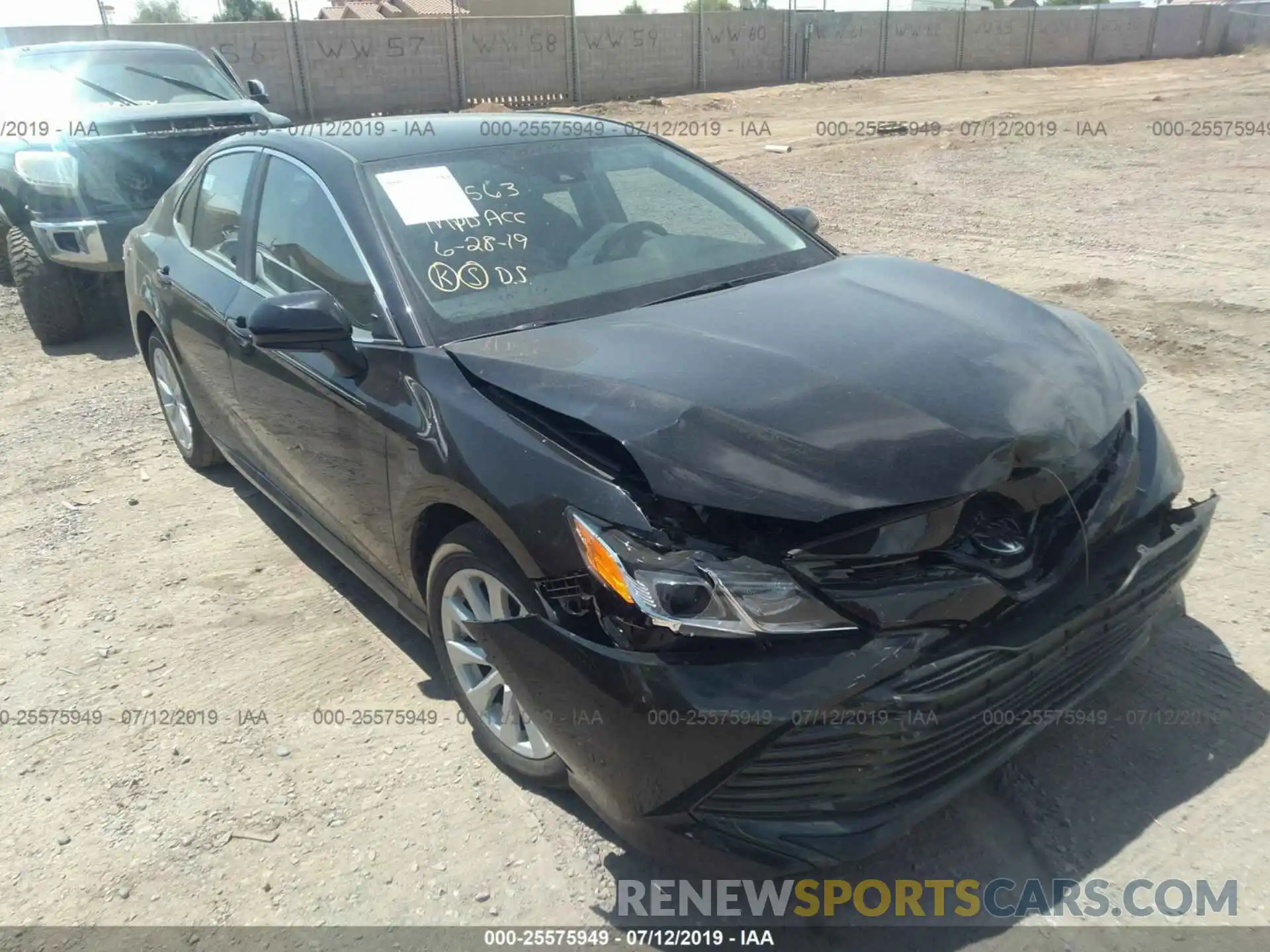 1 Photograph of a damaged car 4T1B11HK1KU228114 TOYOTA CAMRY 2019