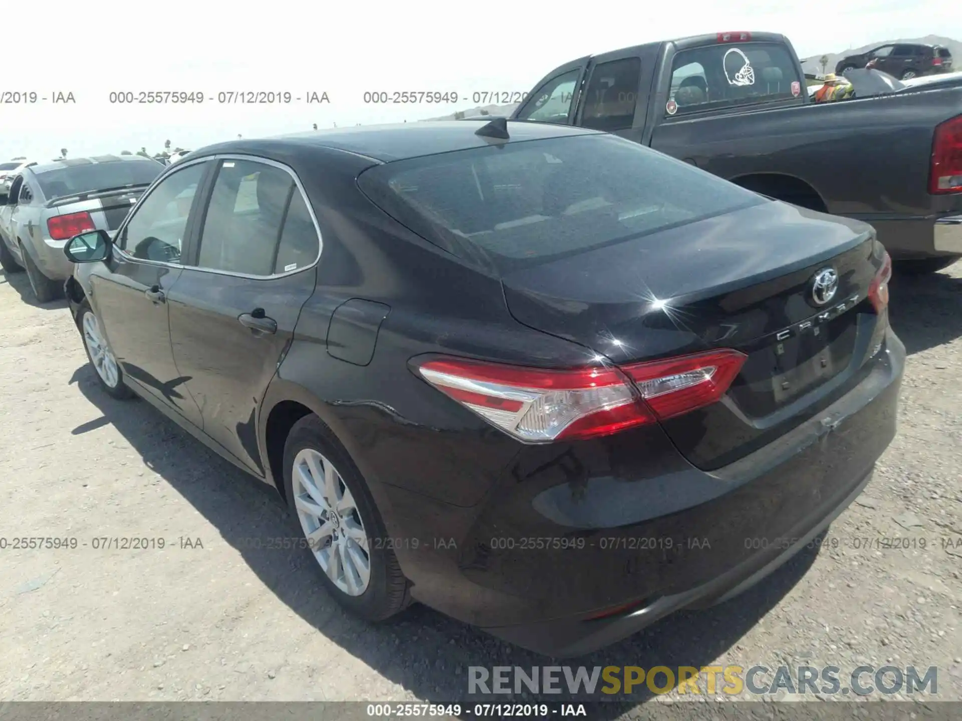 3 Photograph of a damaged car 4T1B11HK1KU228114 TOYOTA CAMRY 2019