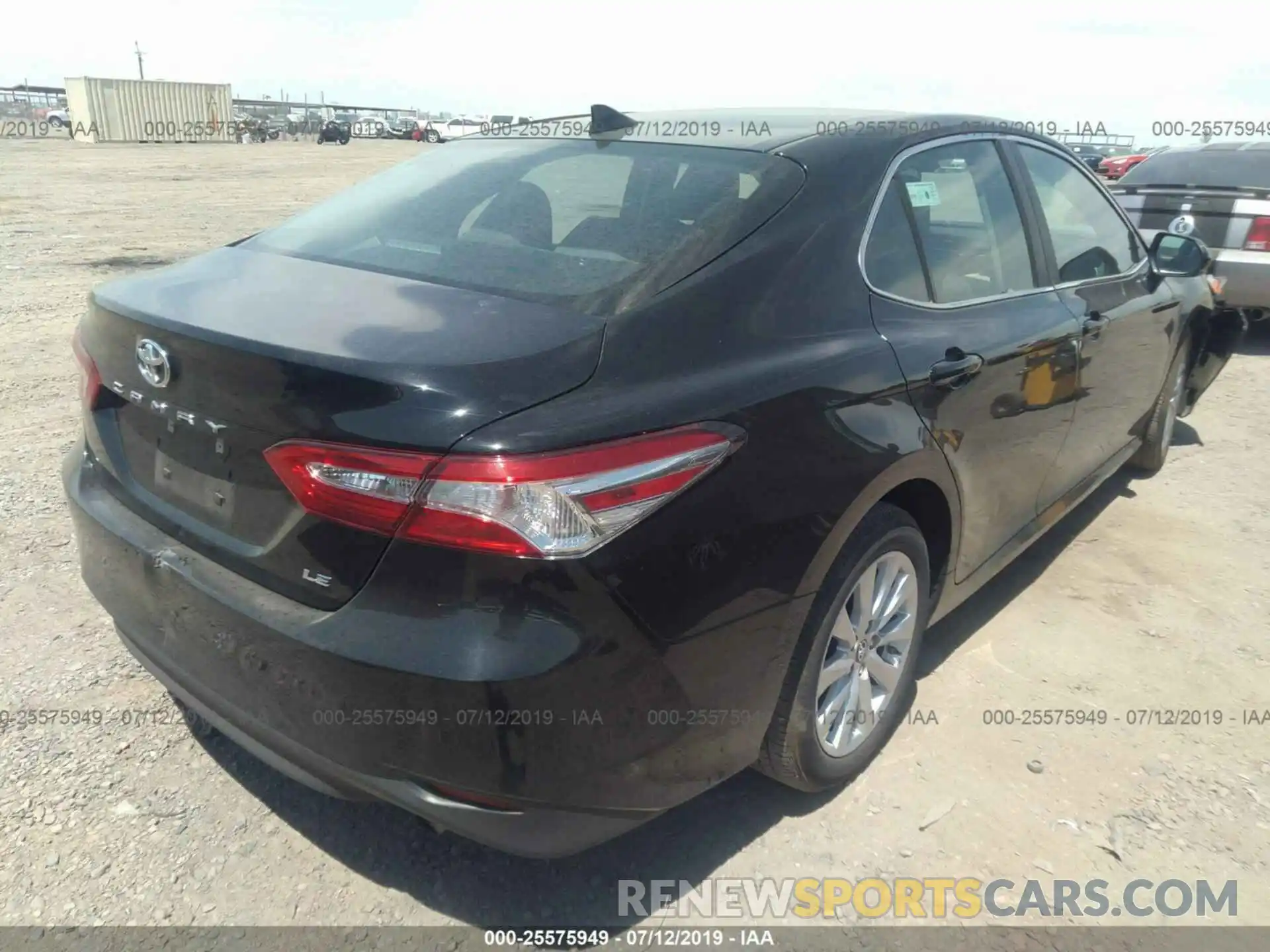 4 Фотография поврежденного автомобиля 4T1B11HK1KU228114 TOYOTA CAMRY 2019