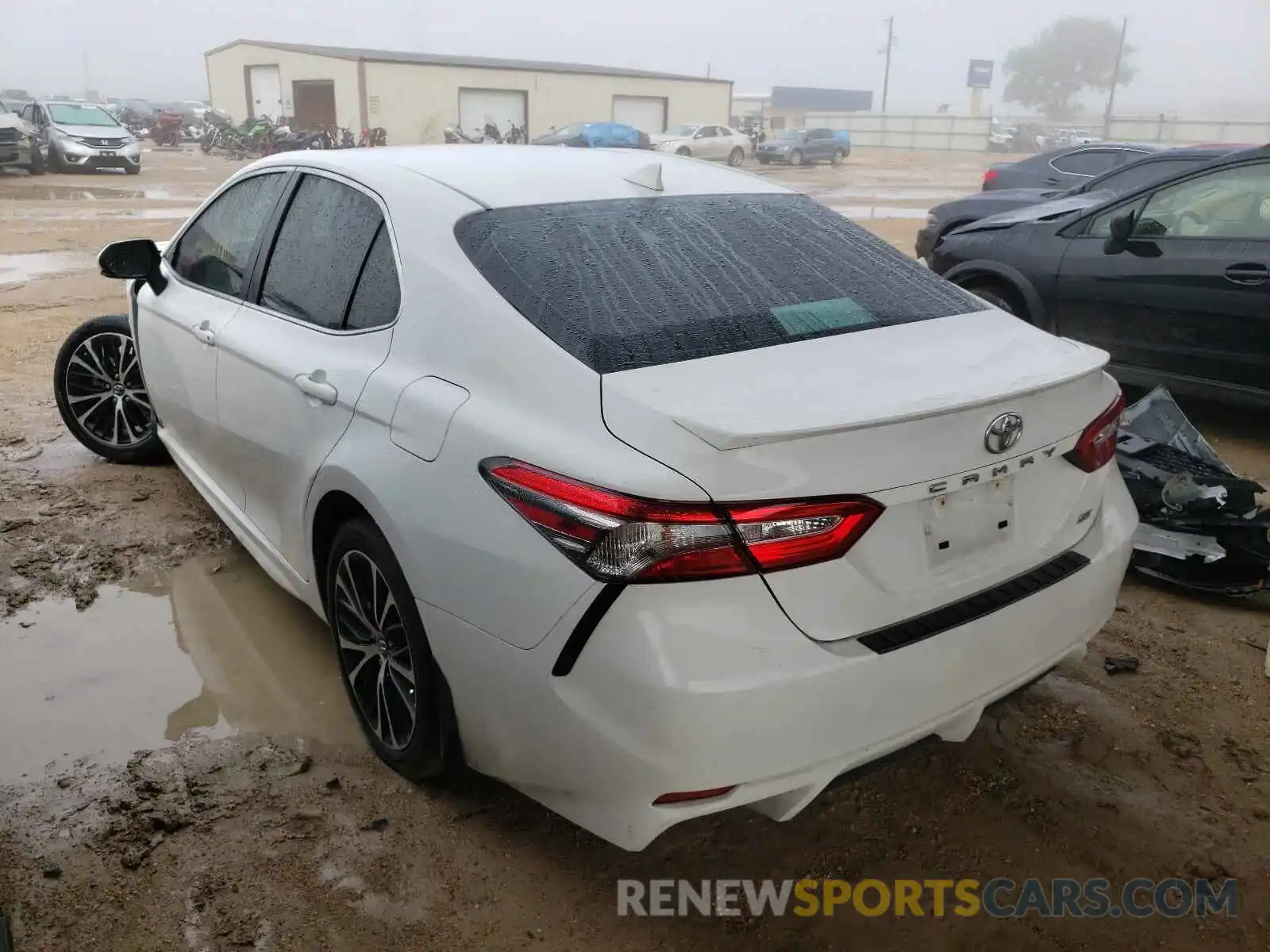 3 Photograph of a damaged car 4T1B11HK1KU228520 TOYOTA CAMRY 2019