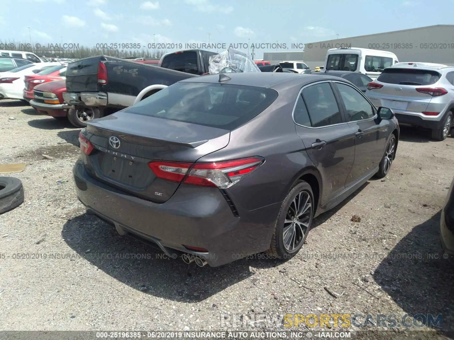 4 Photograph of a damaged car 4T1B11HK1KU229246 TOYOTA CAMRY 2019