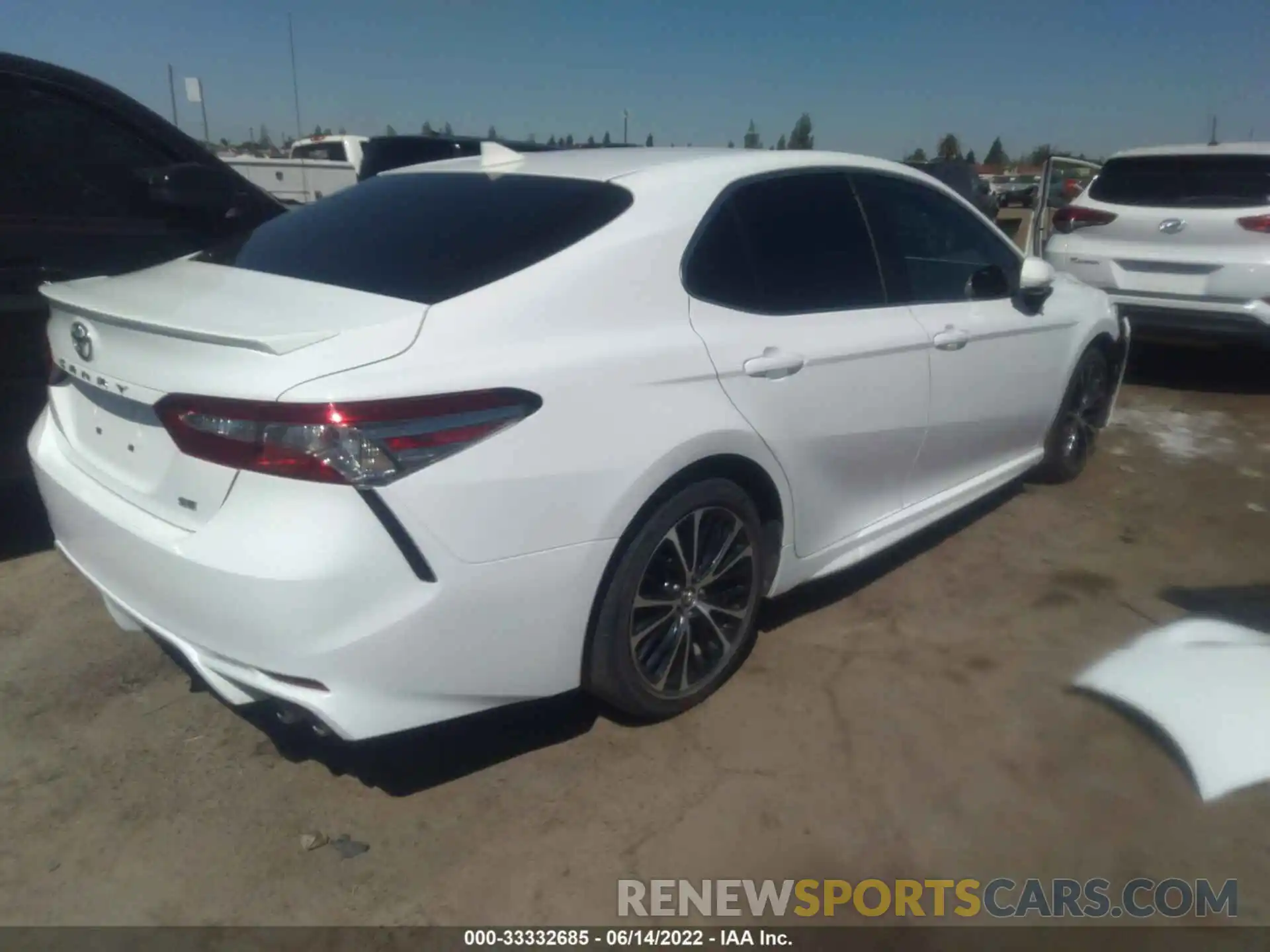 4 Фотография поврежденного автомобиля 4T1B11HK1KU229599 TOYOTA CAMRY 2019