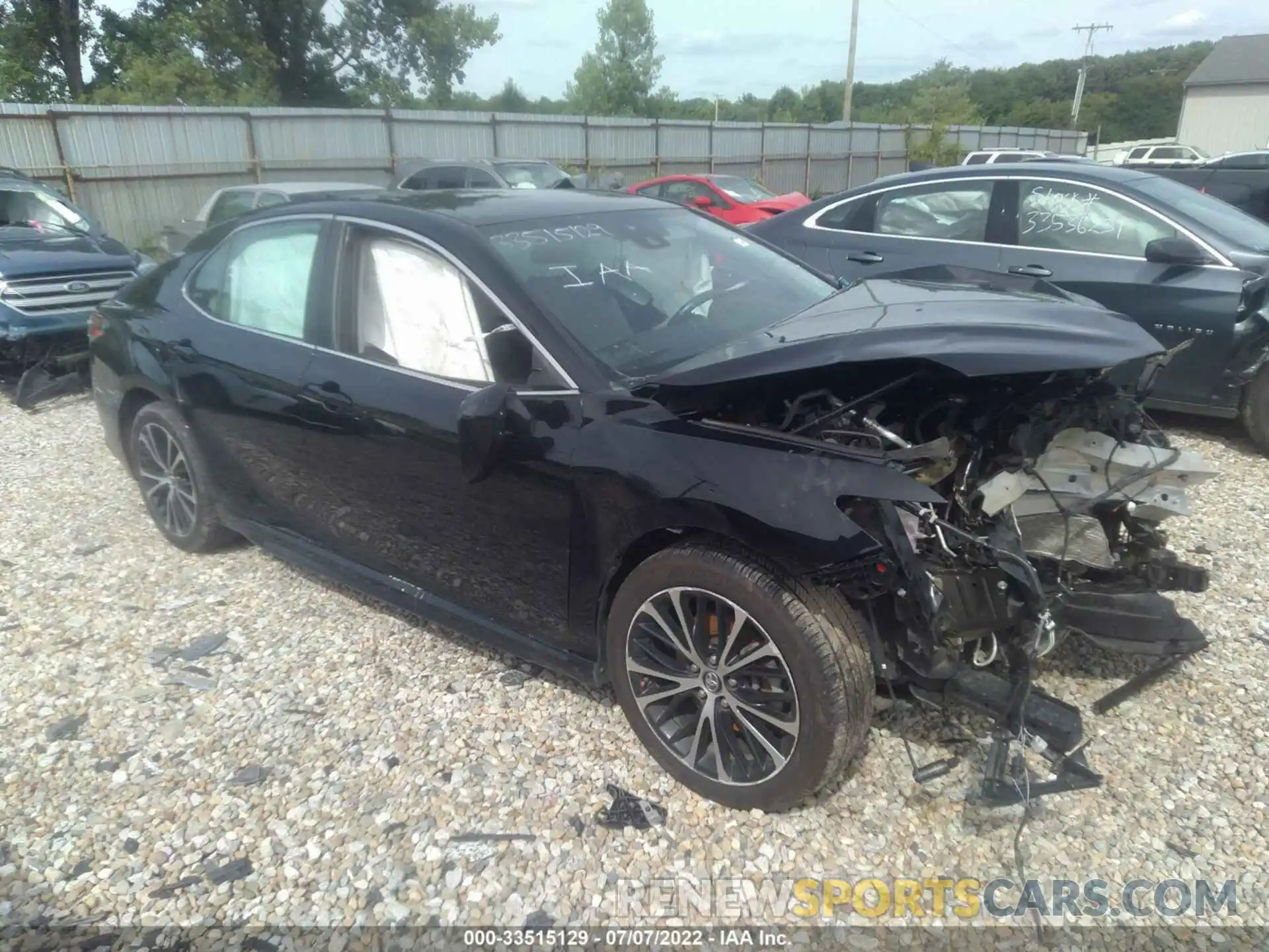 1 Photograph of a damaged car 4T1B11HK1KU229635 TOYOTA CAMRY 2019