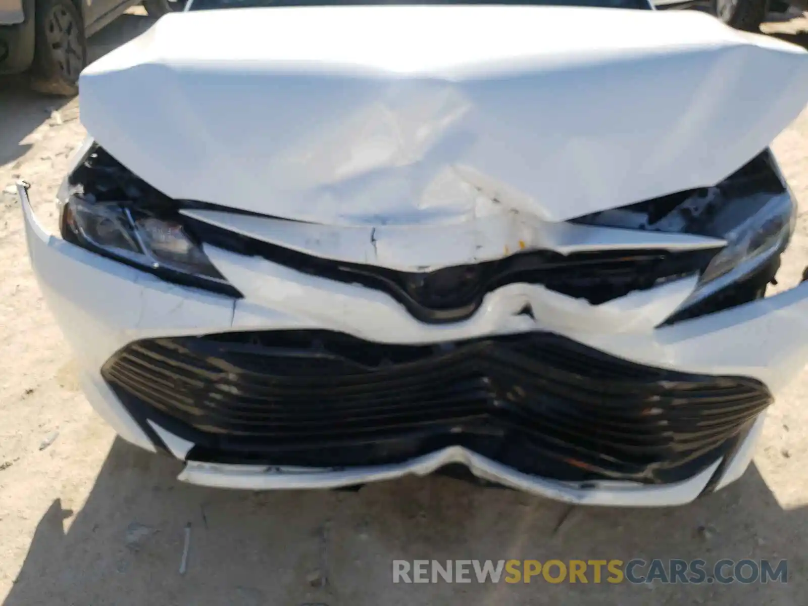 9 Photograph of a damaged car 4T1B11HK1KU229652 TOYOTA CAMRY 2019