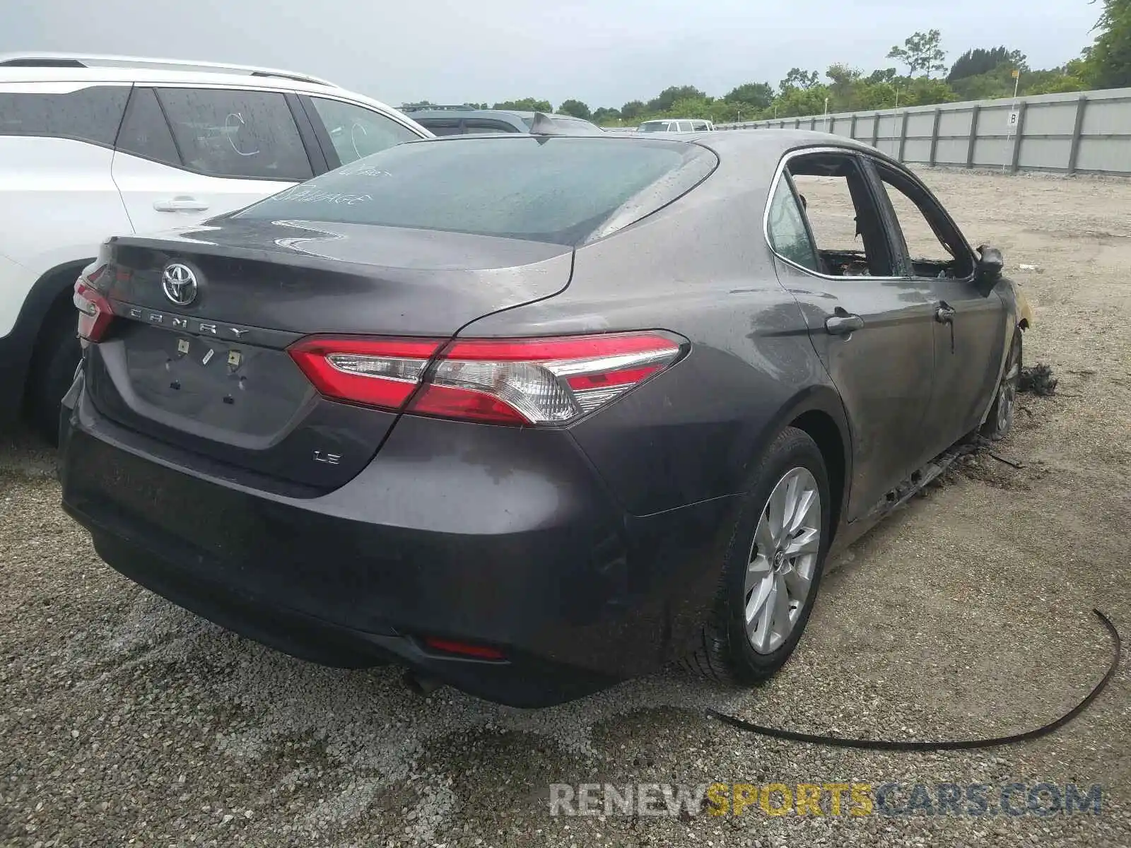 4 Photograph of a damaged car 4T1B11HK1KU229800 TOYOTA CAMRY 2019