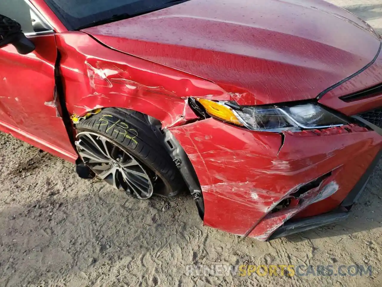 9 Photograph of a damaged car 4T1B11HK1KU230218 TOYOTA CAMRY 2019