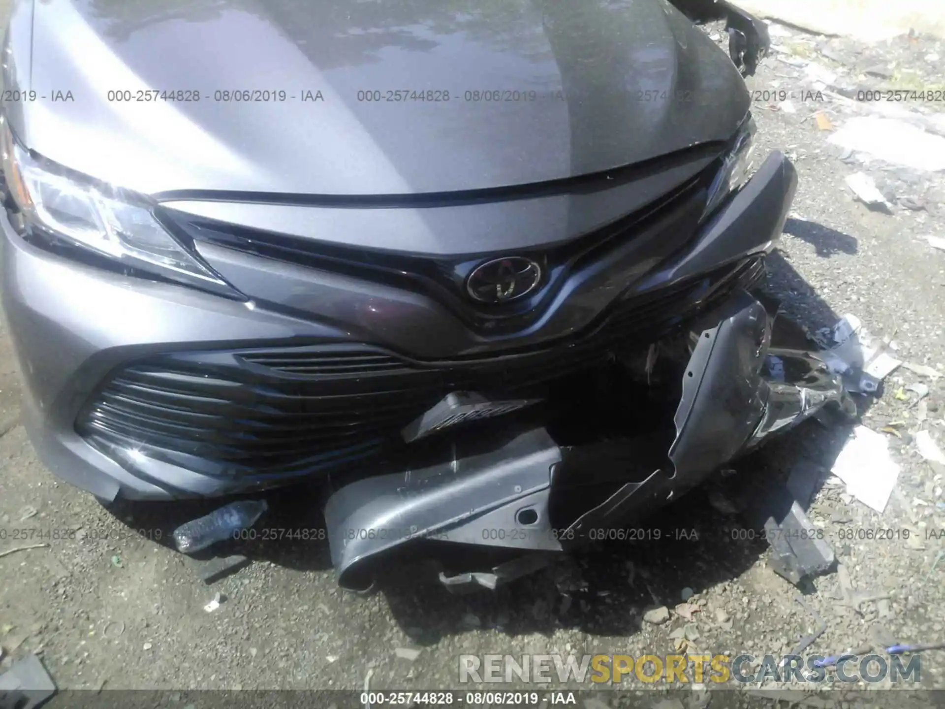 6 Photograph of a damaged car 4T1B11HK1KU230283 TOYOTA CAMRY 2019