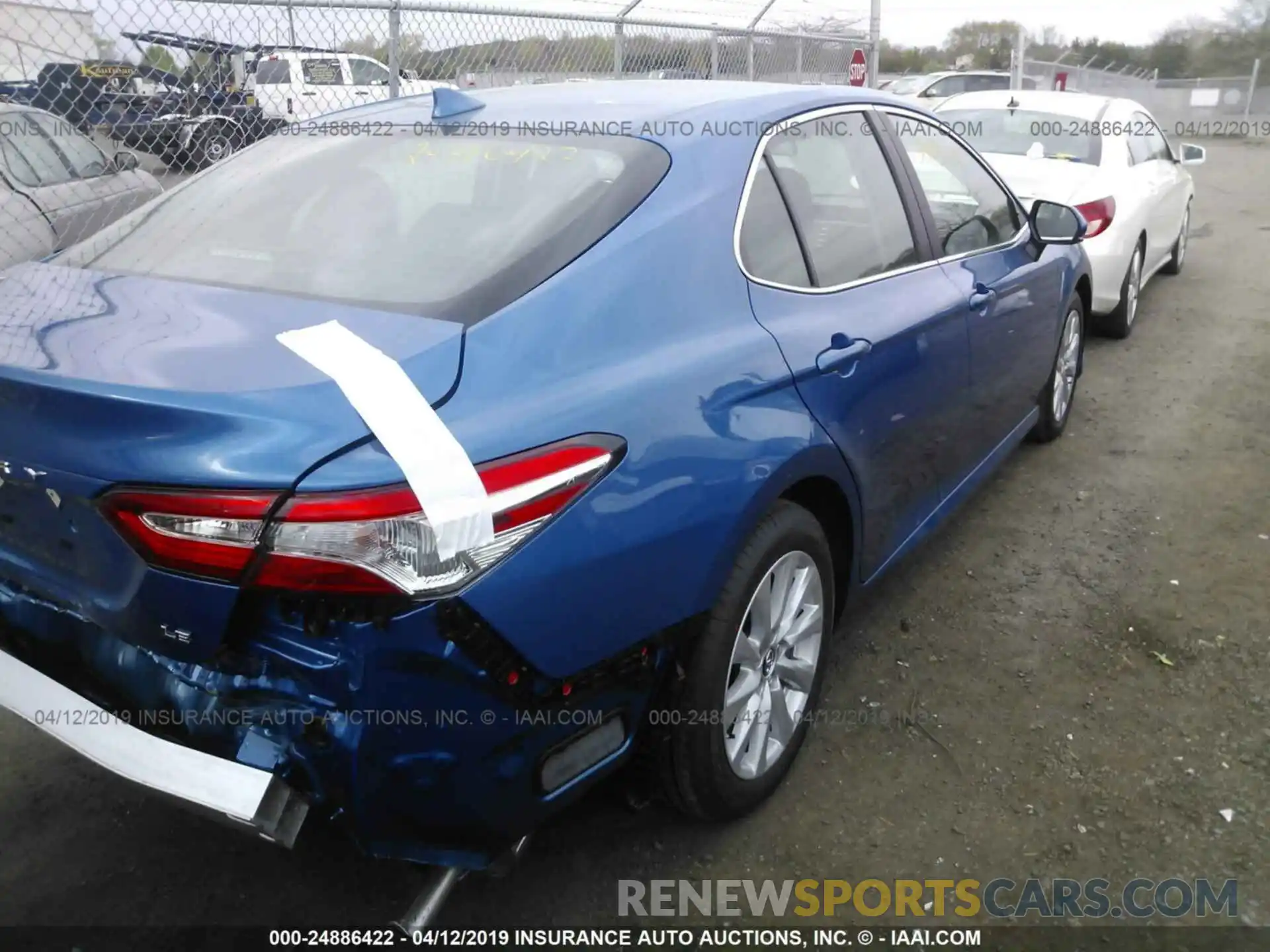 4 Photograph of a damaged car 4T1B11HK1KU230770 TOYOTA CAMRY 2019