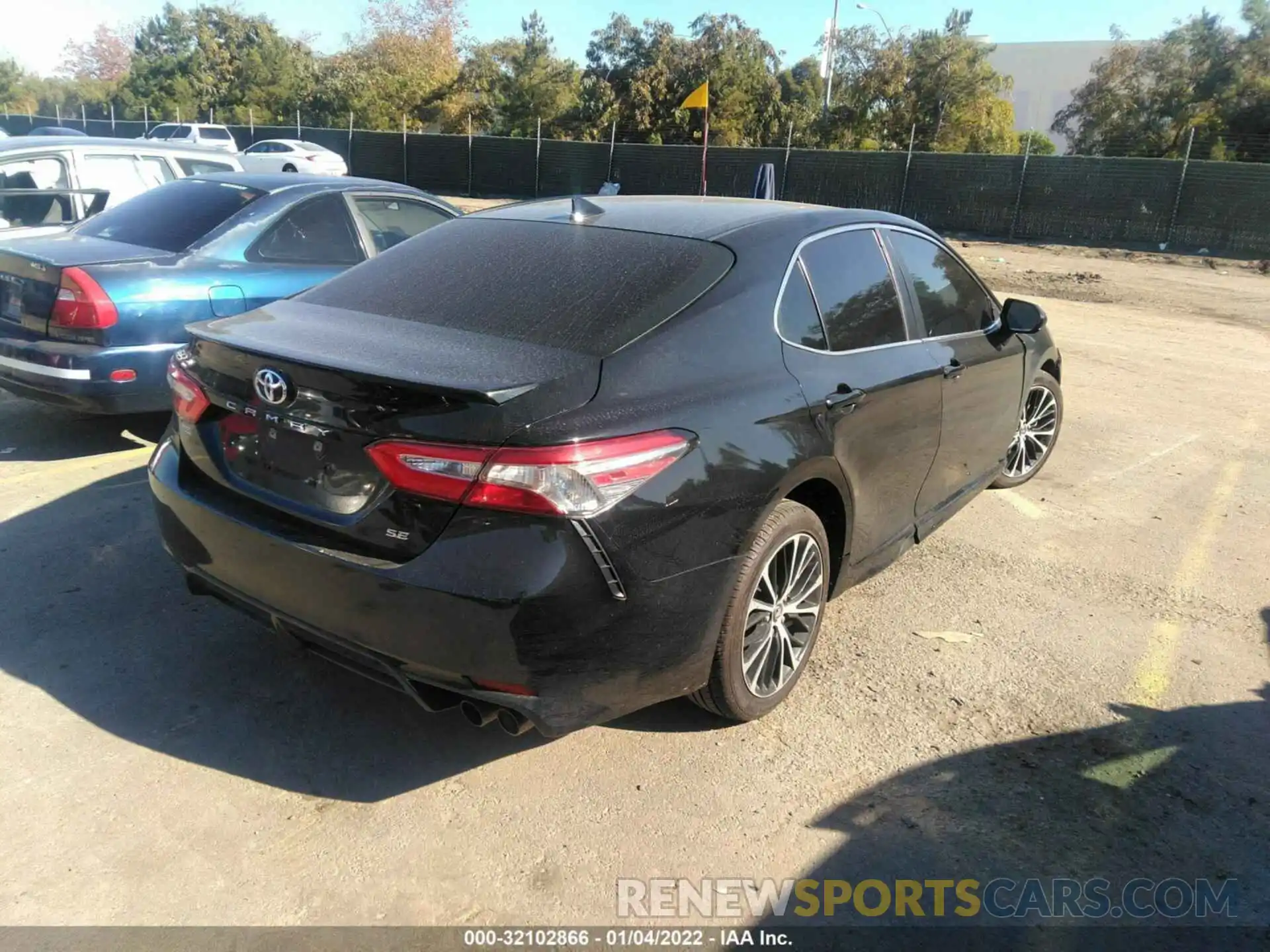 4 Photograph of a damaged car 4T1B11HK1KU232325 TOYOTA CAMRY 2019