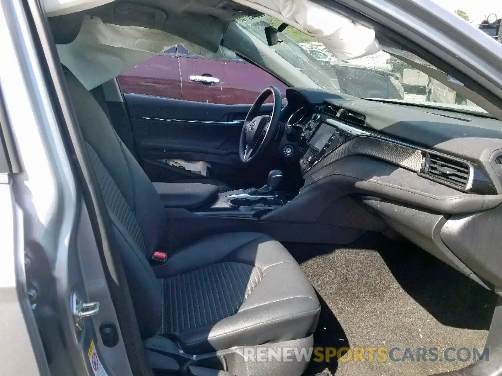 5 Photograph of a damaged car 4T1B11HK1KU233992 TOYOTA CAMRY 2019