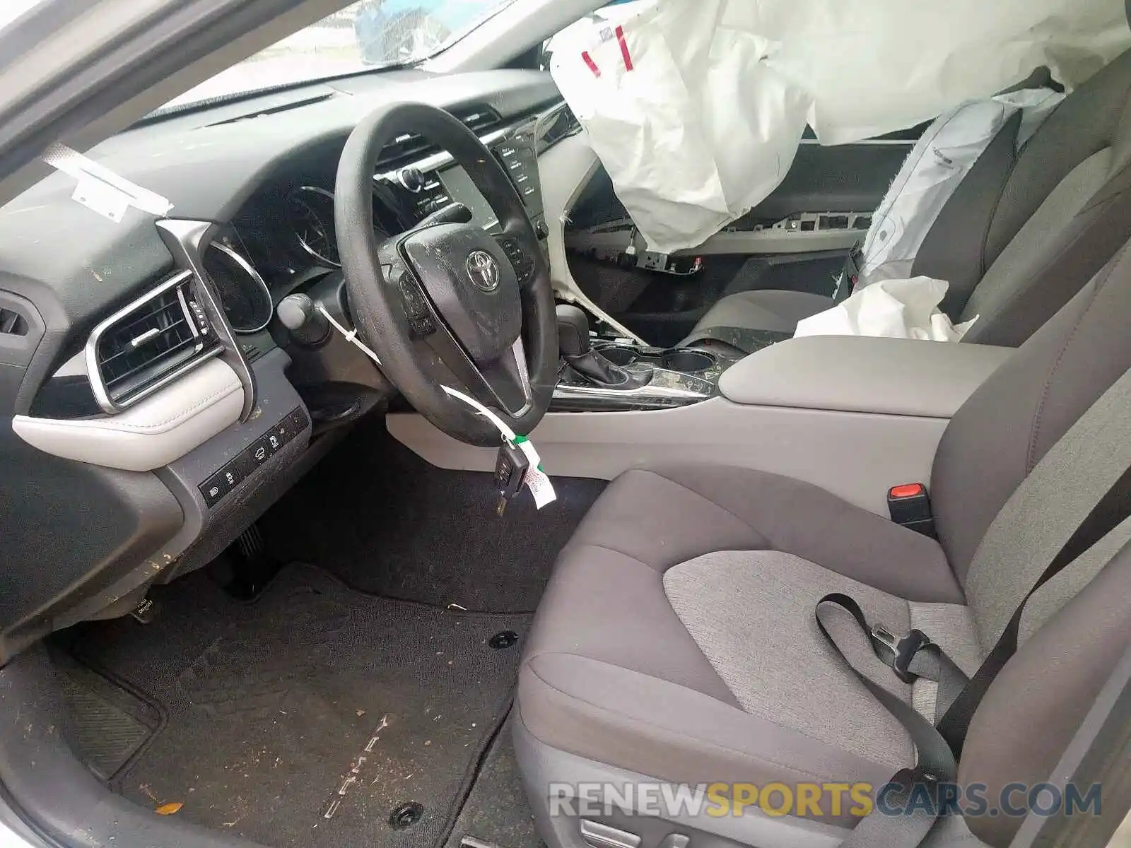 5 Photograph of a damaged car 4T1B11HK1KU237833 TOYOTA CAMRY 2019