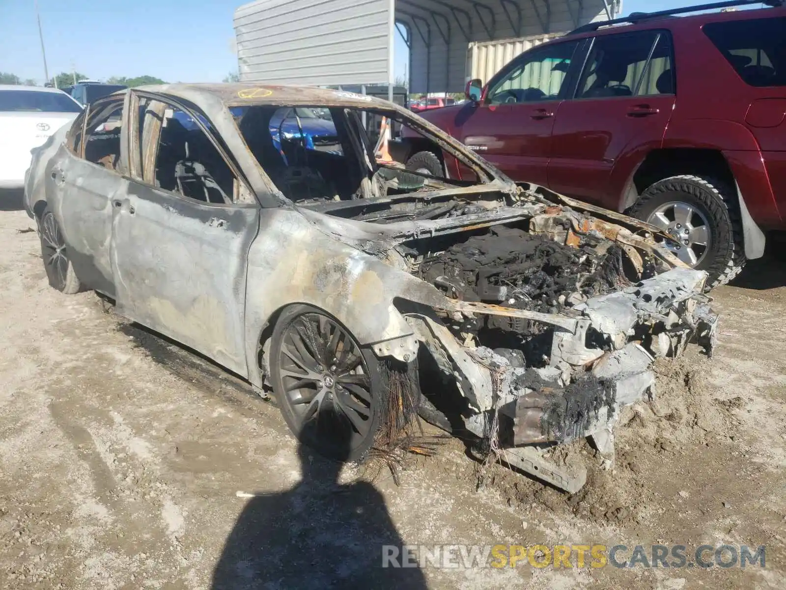 1 Photograph of a damaged car 4T1B11HK1KU239209 TOYOTA CAMRY 2019