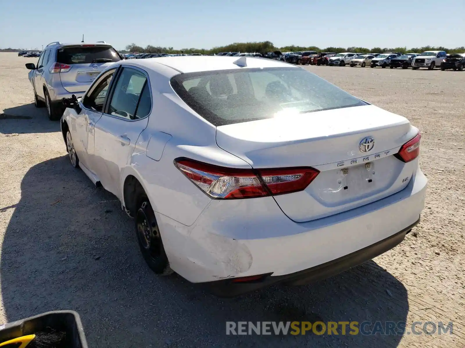 3 Photograph of a damaged car 4T1B11HK1KU240330 TOYOTA CAMRY 2019