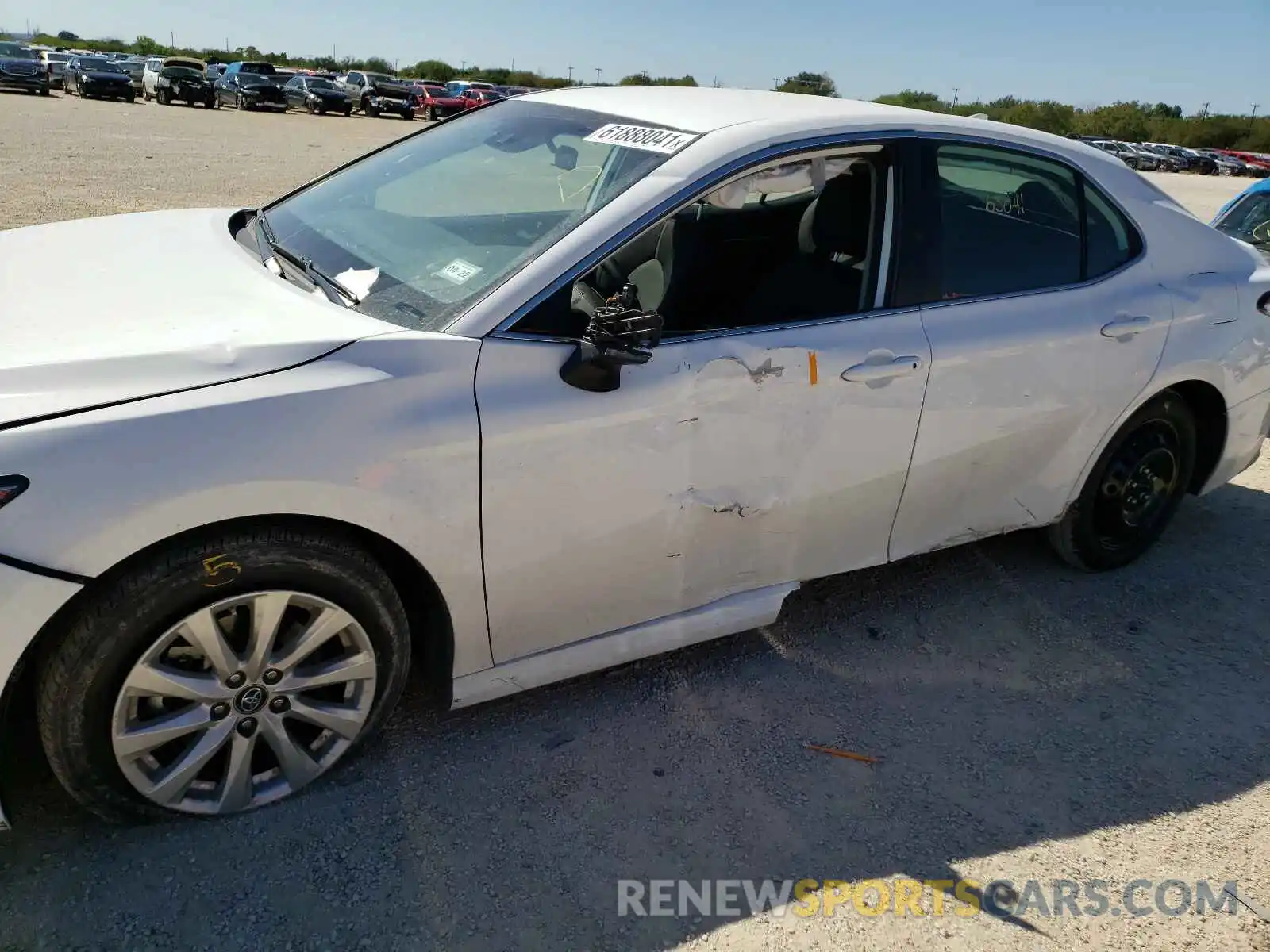 9 Photograph of a damaged car 4T1B11HK1KU240330 TOYOTA CAMRY 2019