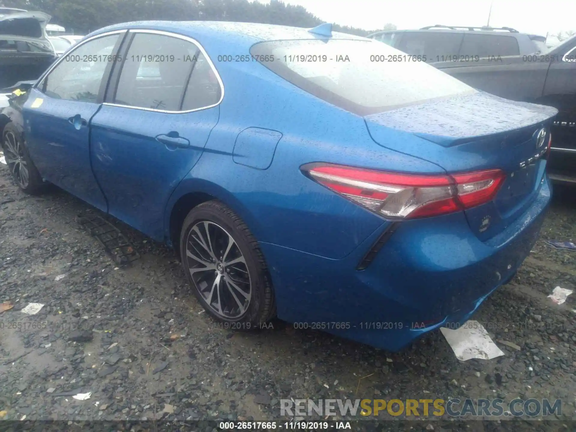 3 Photograph of a damaged car 4T1B11HK1KU245561 TOYOTA CAMRY 2019