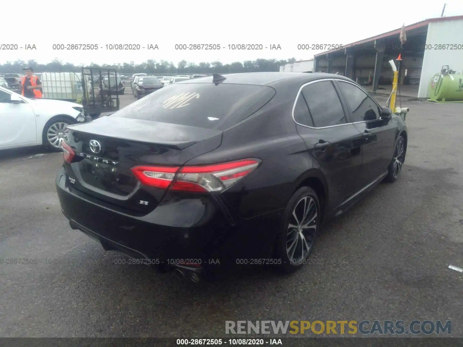 4 Photograph of a damaged car 4T1B11HK1KU246032 TOYOTA CAMRY 2019