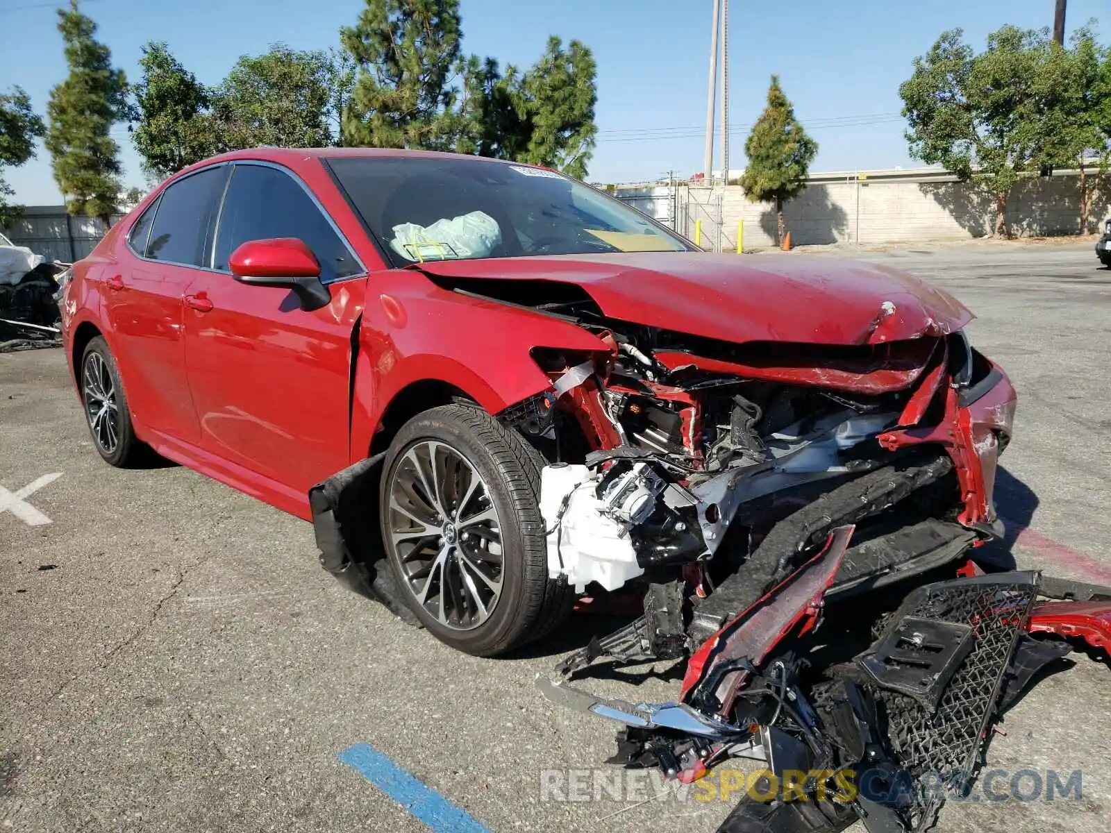 1 Photograph of a damaged car 4T1B11HK1KU247004 TOYOTA CAMRY 2019