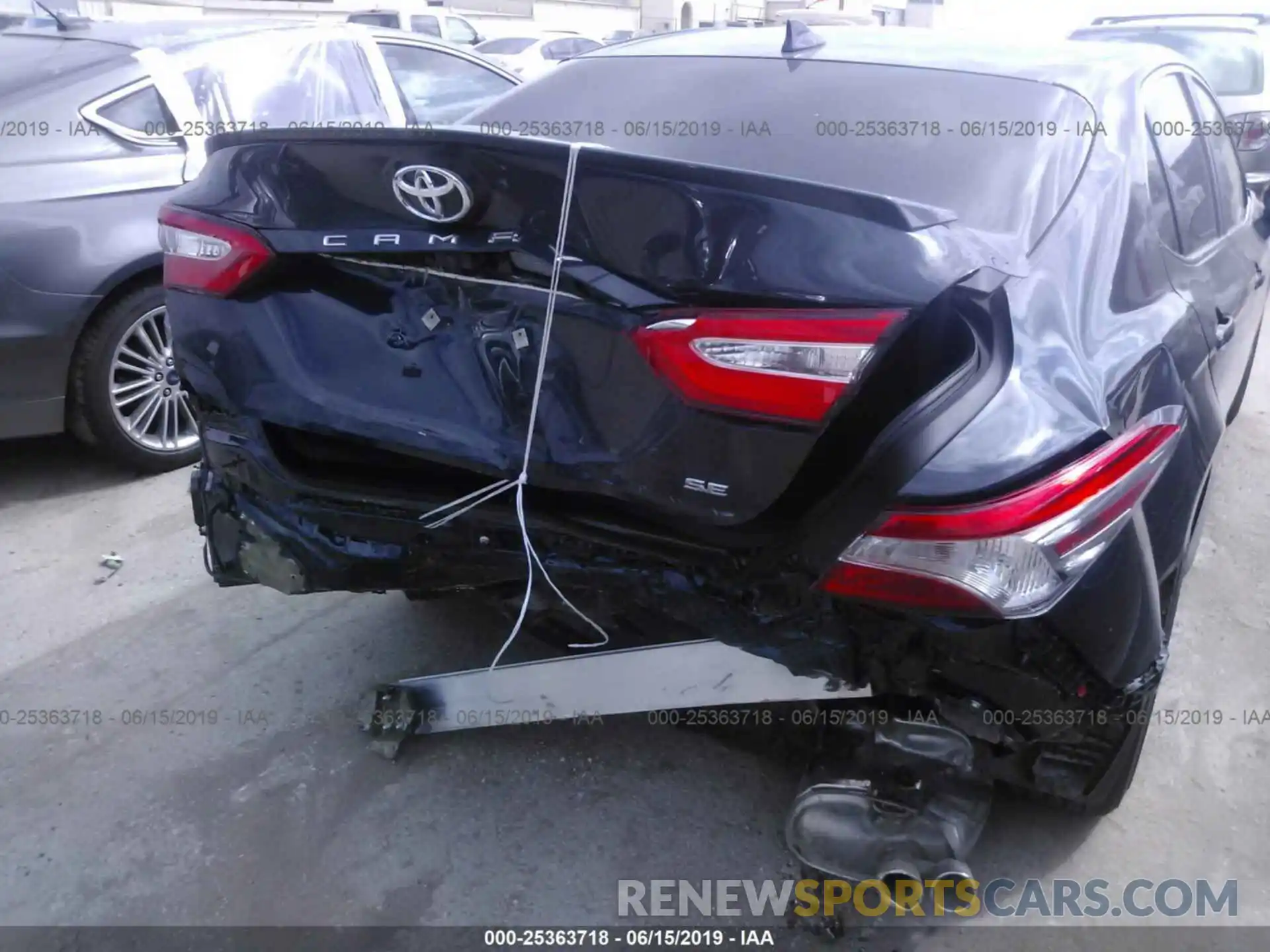 6 Photograph of a damaged car 4T1B11HK1KU247147 TOYOTA CAMRY 2019