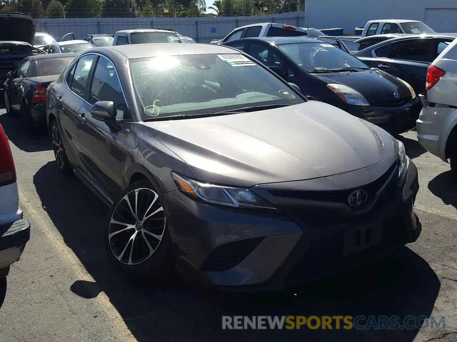 1 Photograph of a damaged car 4T1B11HK1KU247746 TOYOTA CAMRY 2019