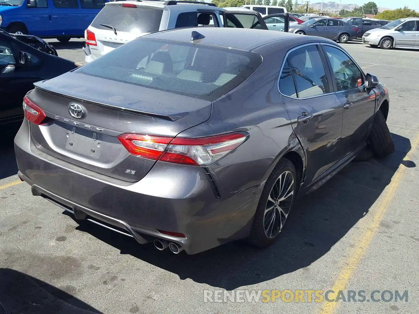 4 Photograph of a damaged car 4T1B11HK1KU247746 TOYOTA CAMRY 2019