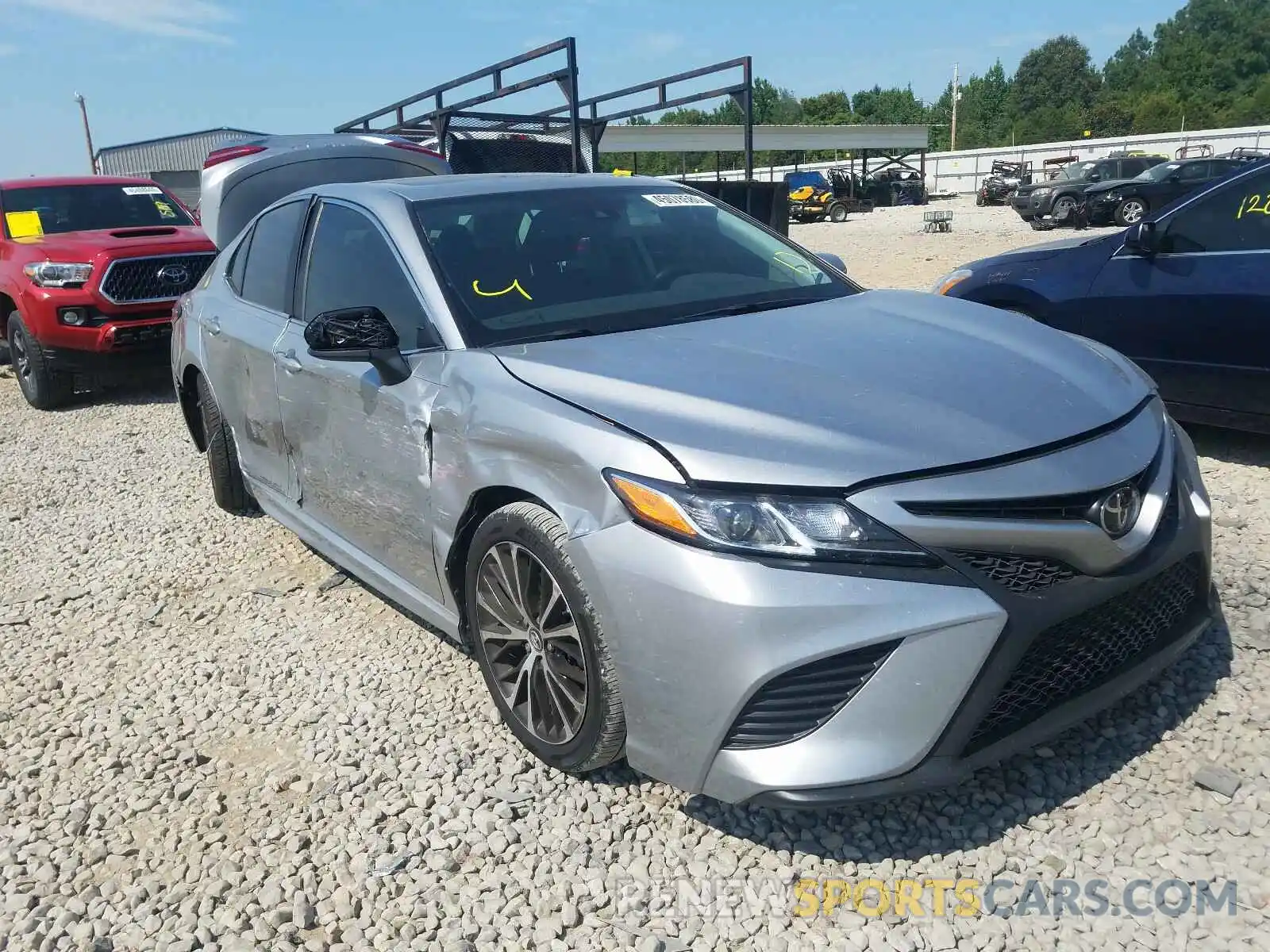 1 Photograph of a damaged car 4T1B11HK1KU247830 TOYOTA CAMRY 2019