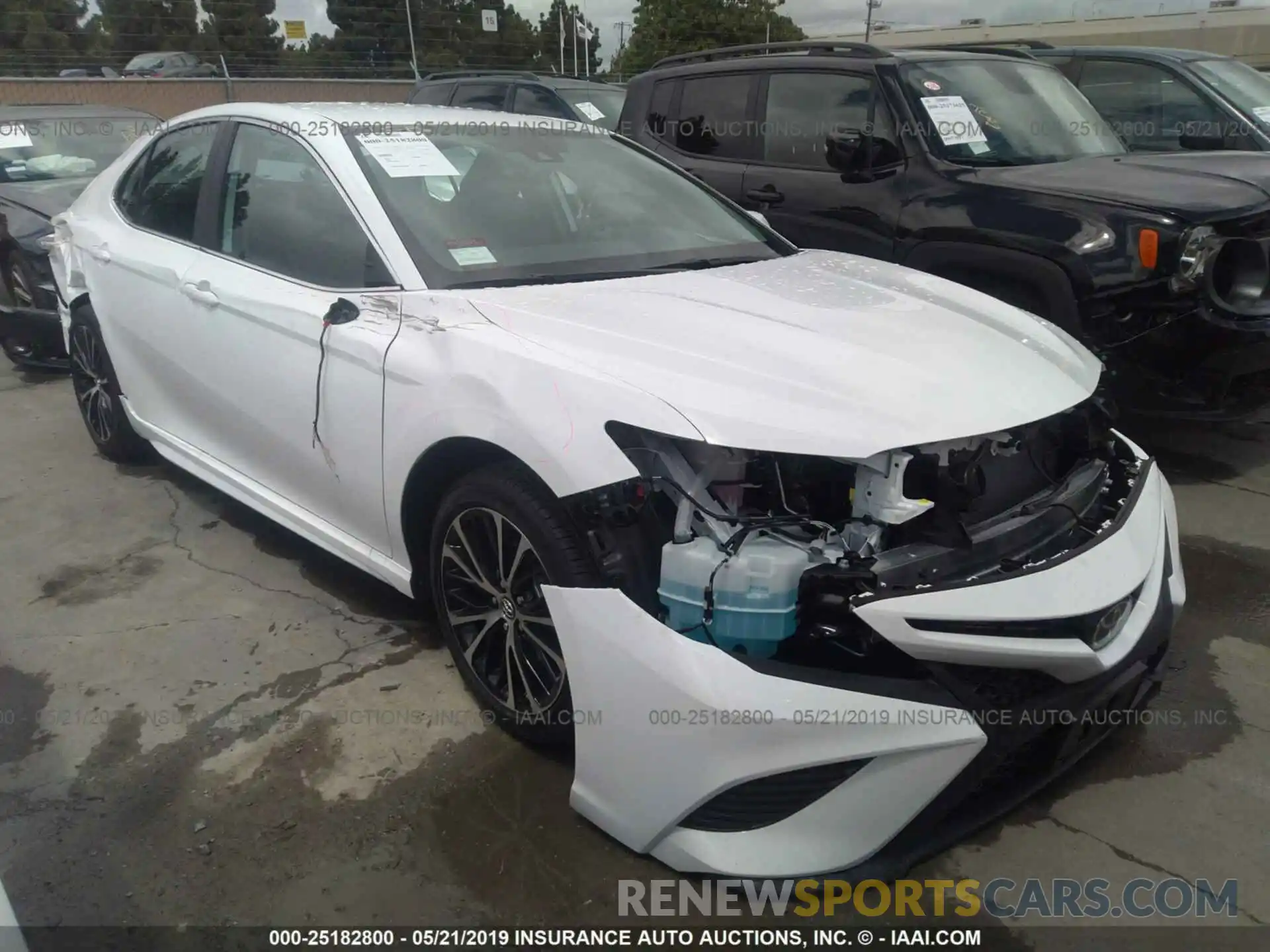 1 Photograph of a damaged car 4T1B11HK1KU248685 TOYOTA CAMRY 2019