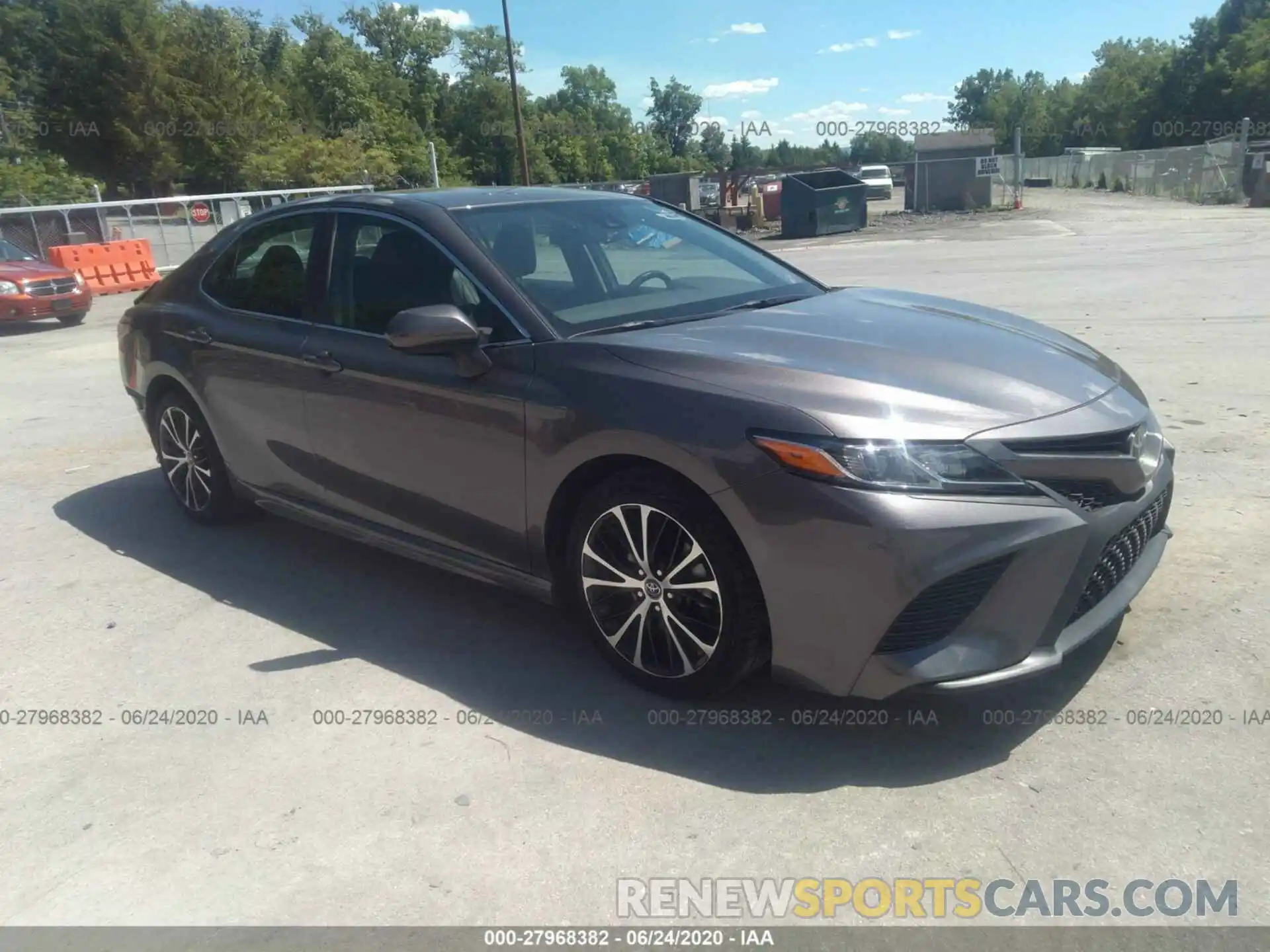 1 Photograph of a damaged car 4T1B11HK1KU248847 TOYOTA CAMRY 2019