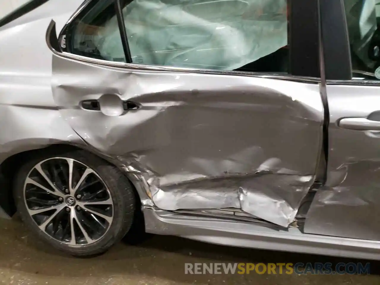 9 Photograph of a damaged car 4T1B11HK1KU249108 TOYOTA CAMRY 2019