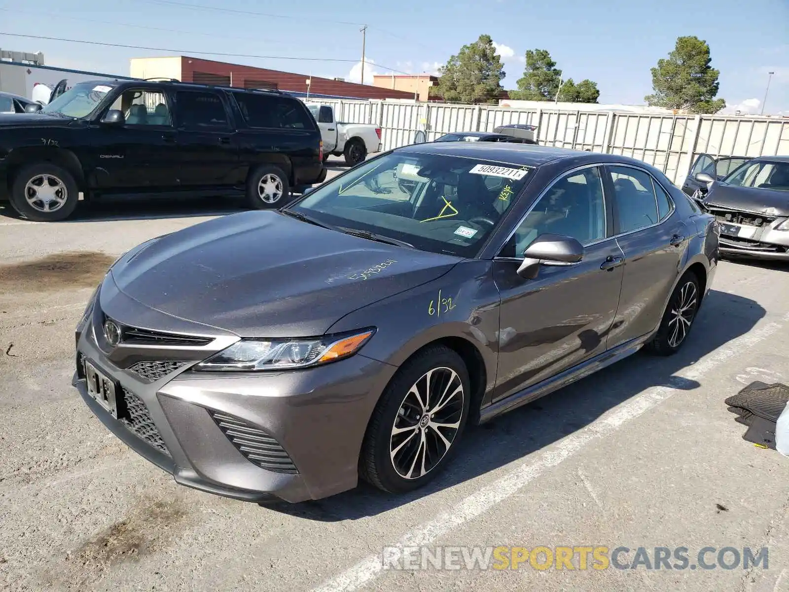 2 Photograph of a damaged car 4T1B11HK1KU250503 TOYOTA CAMRY 2019