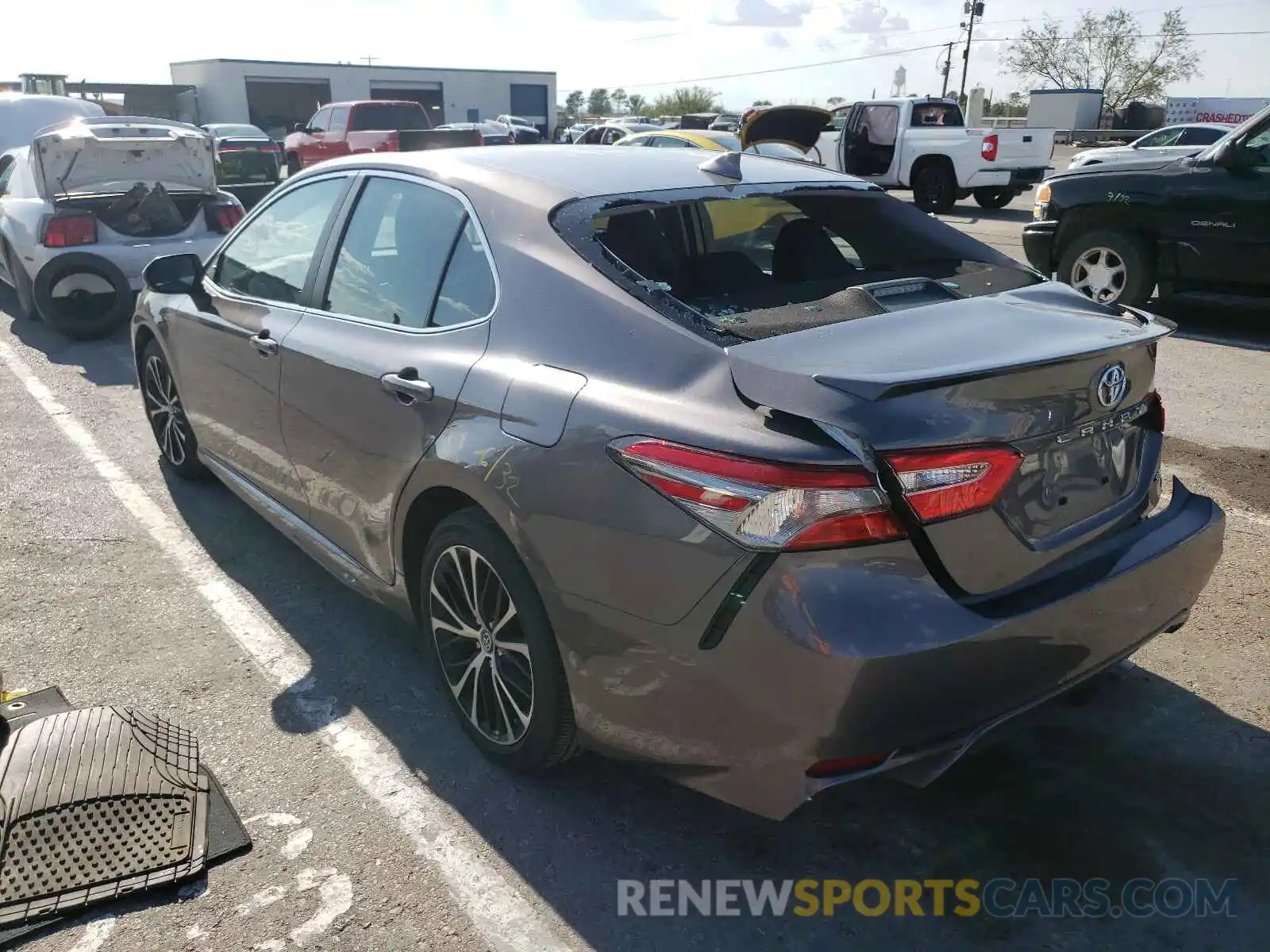 3 Photograph of a damaged car 4T1B11HK1KU250503 TOYOTA CAMRY 2019