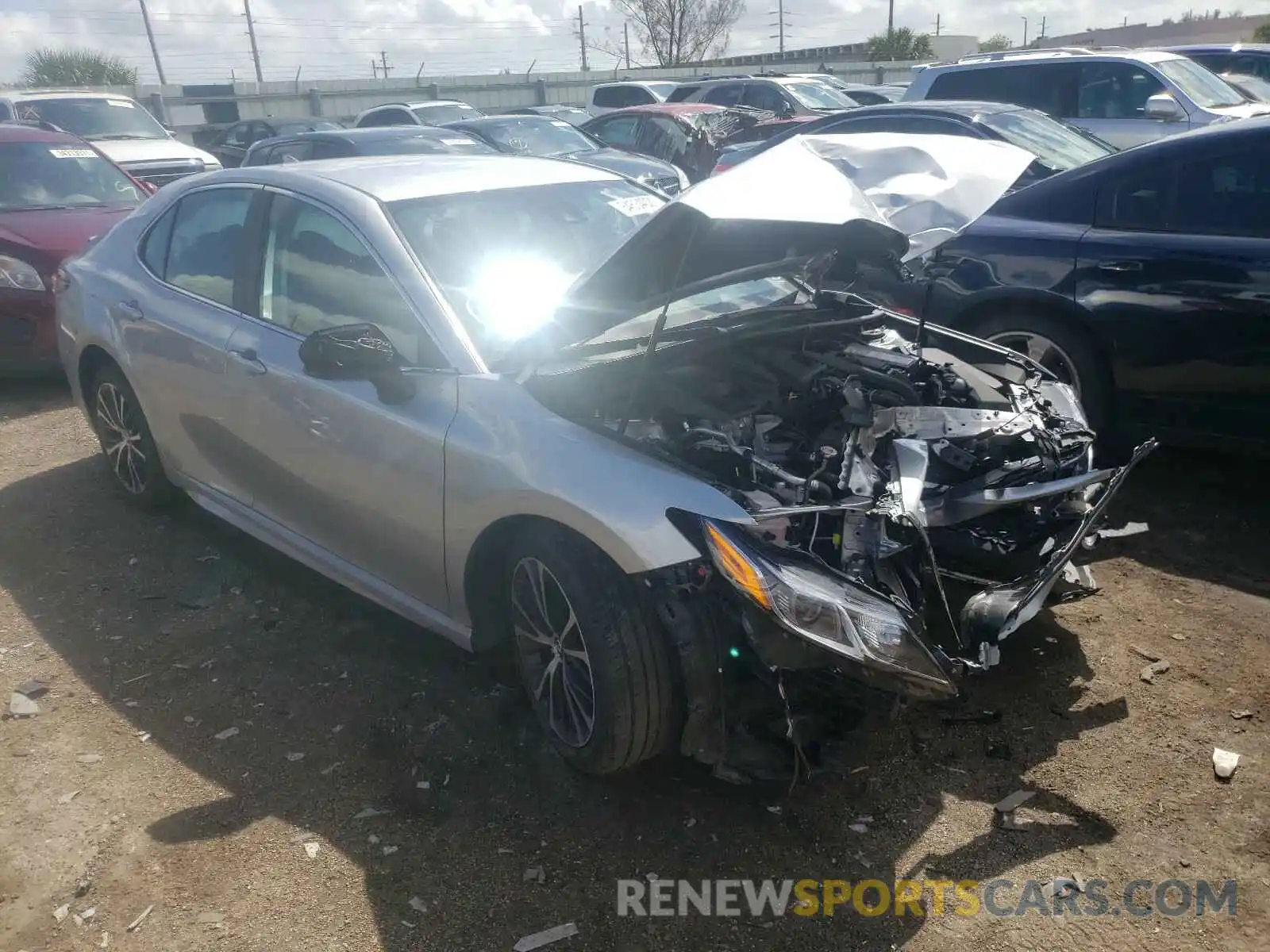 1 Photograph of a damaged car 4T1B11HK1KU251053 TOYOTA CAMRY 2019